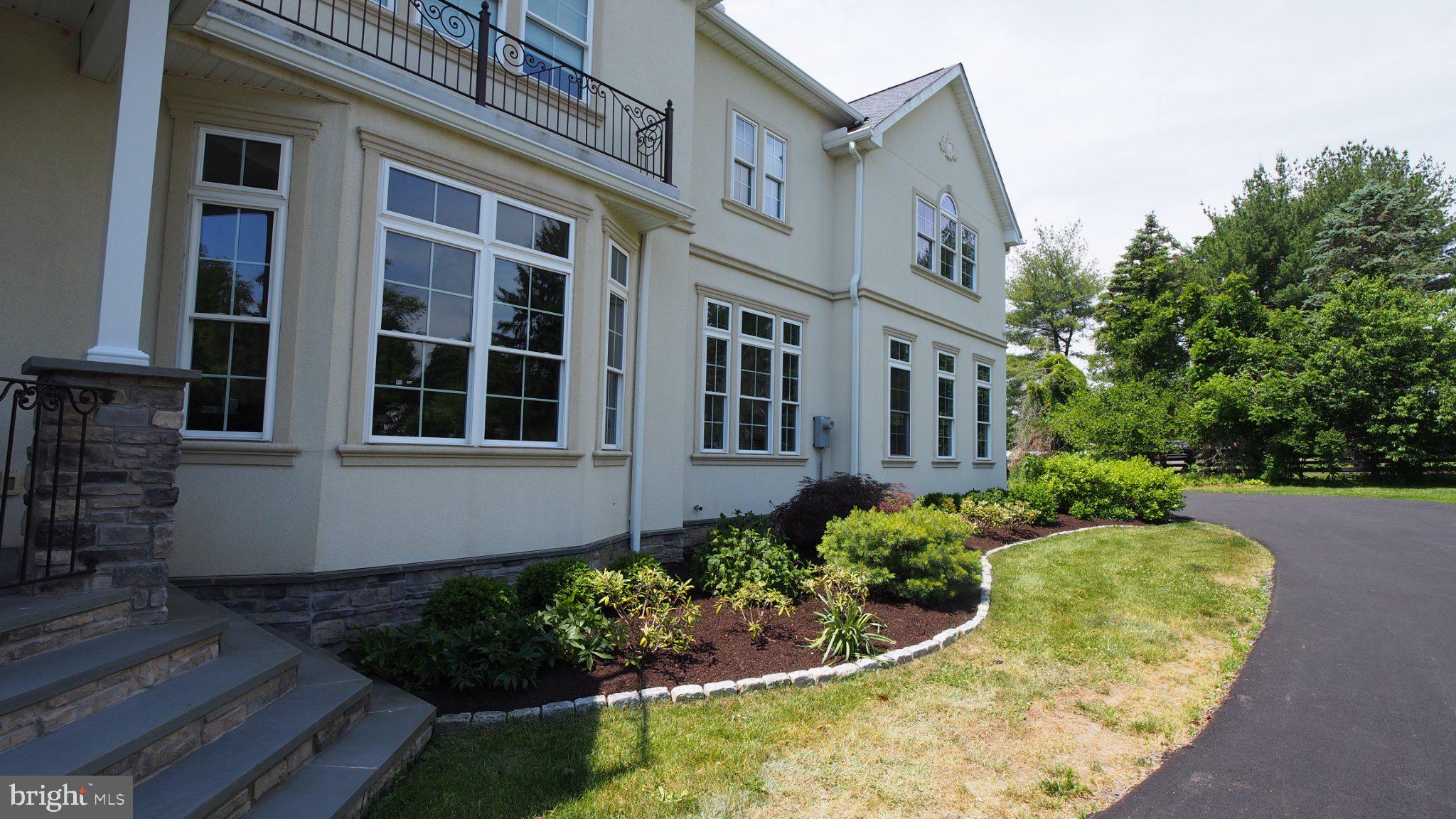 PINEVILLE - Residential