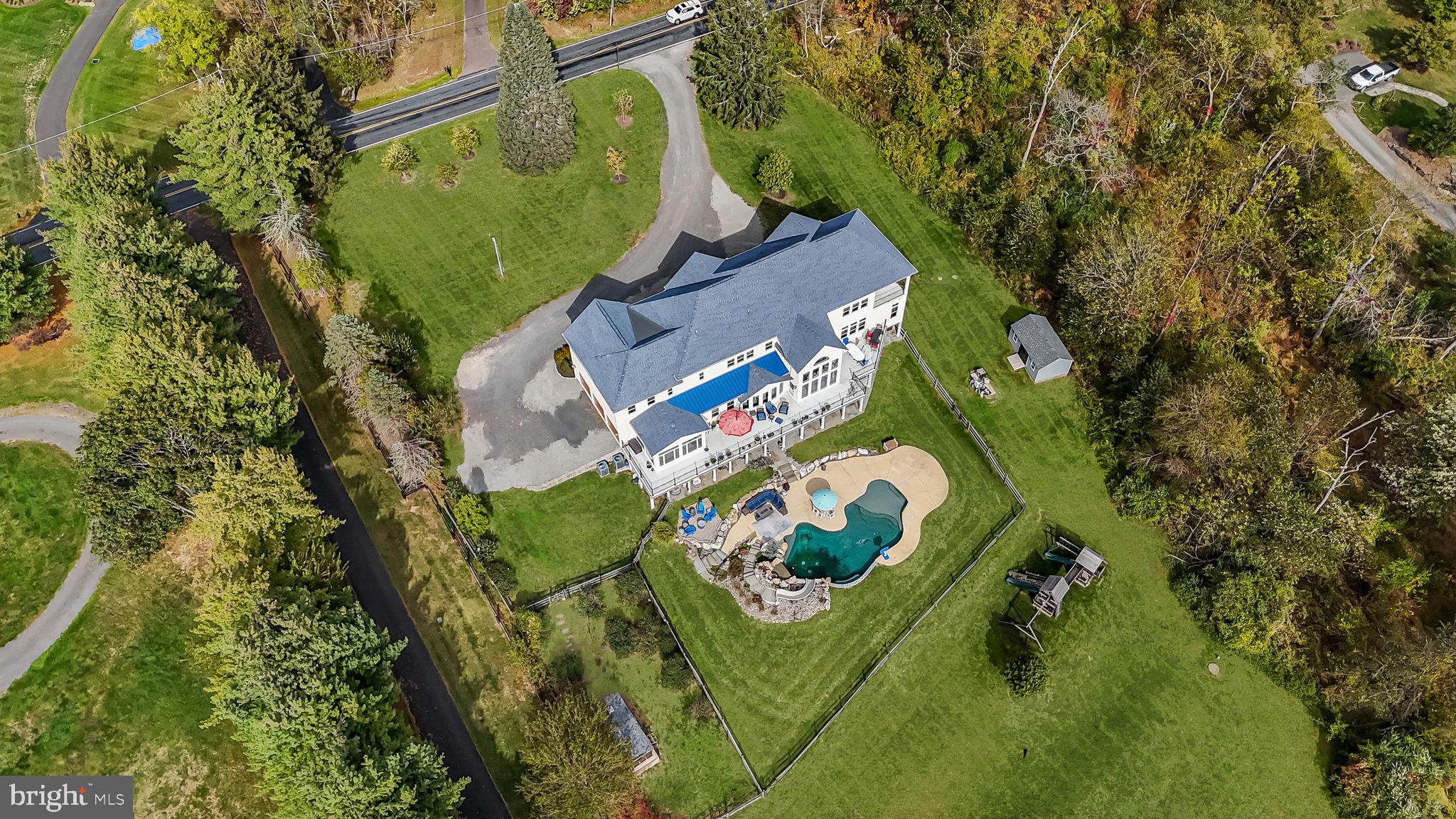 PINEVILLE - Residential