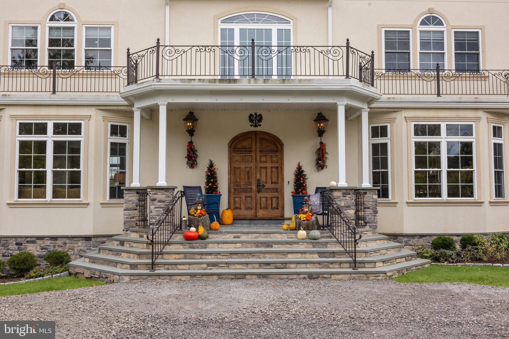 PINEVILLE - Residential