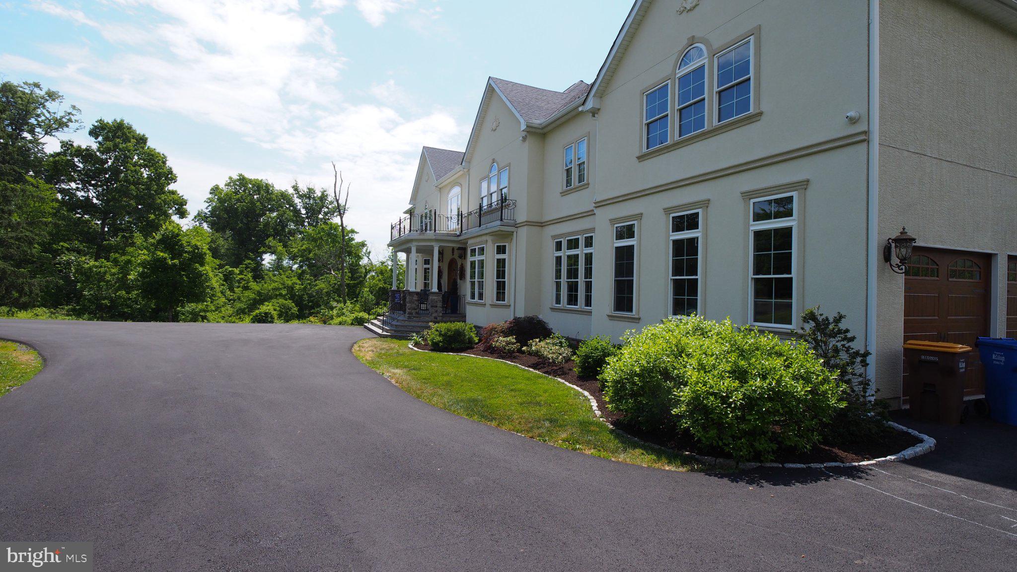 PINEVILLE - Residential