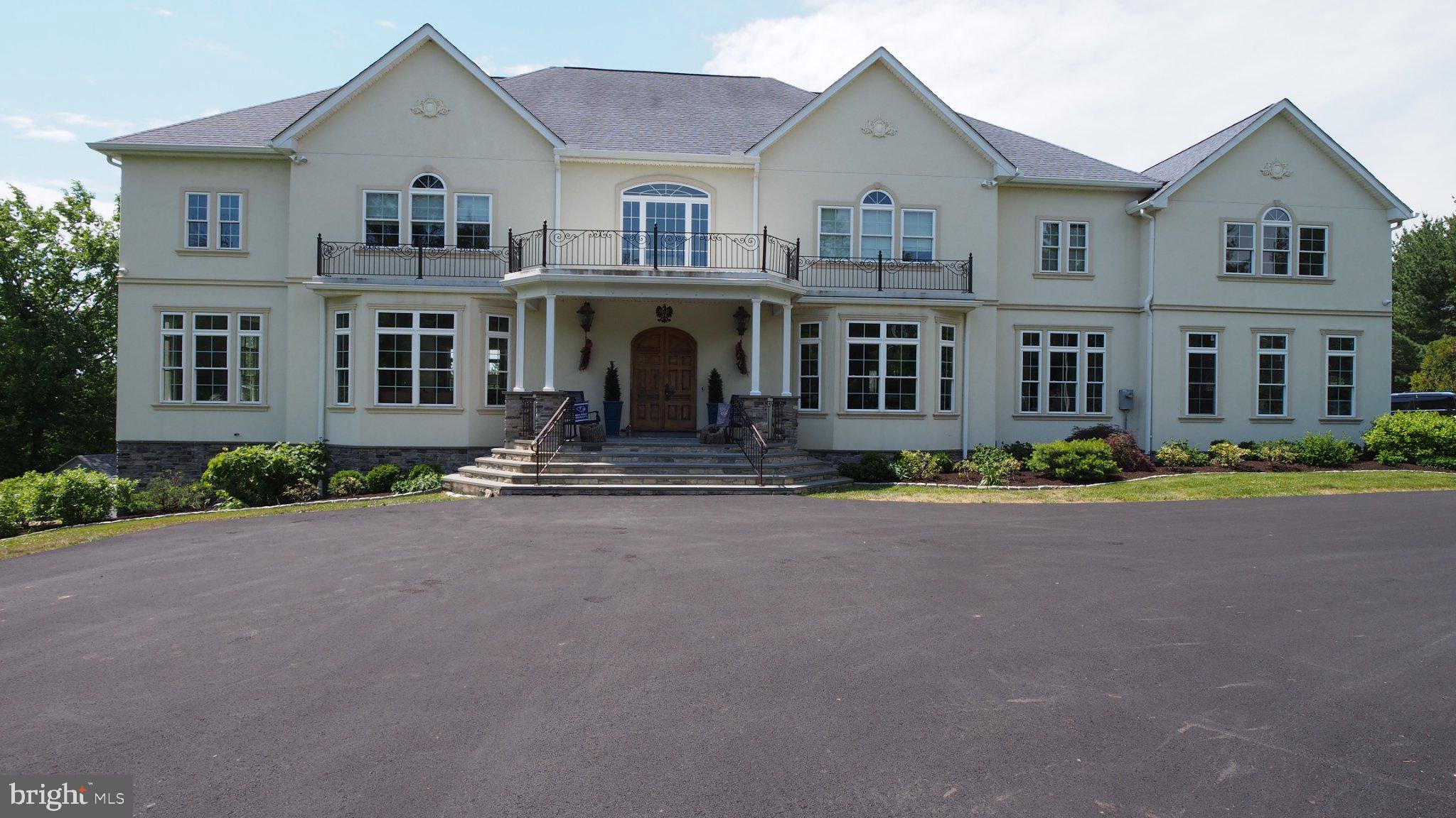 PINEVILLE - Residential