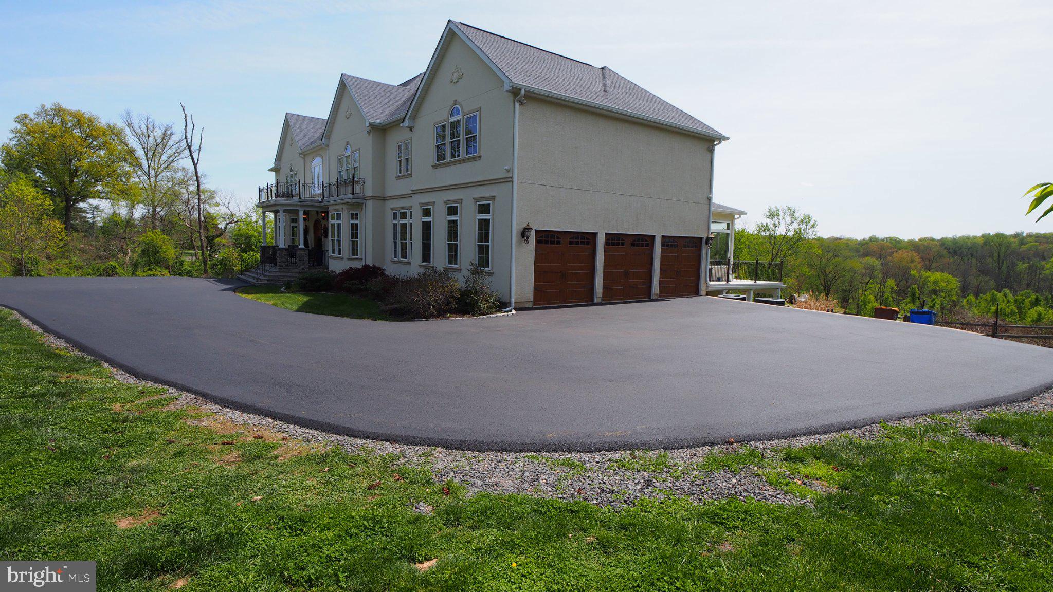PINEVILLE - Residential