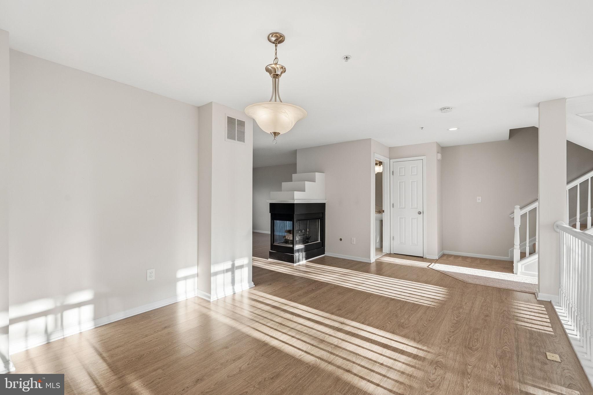 LINCOLN PARK - Residential