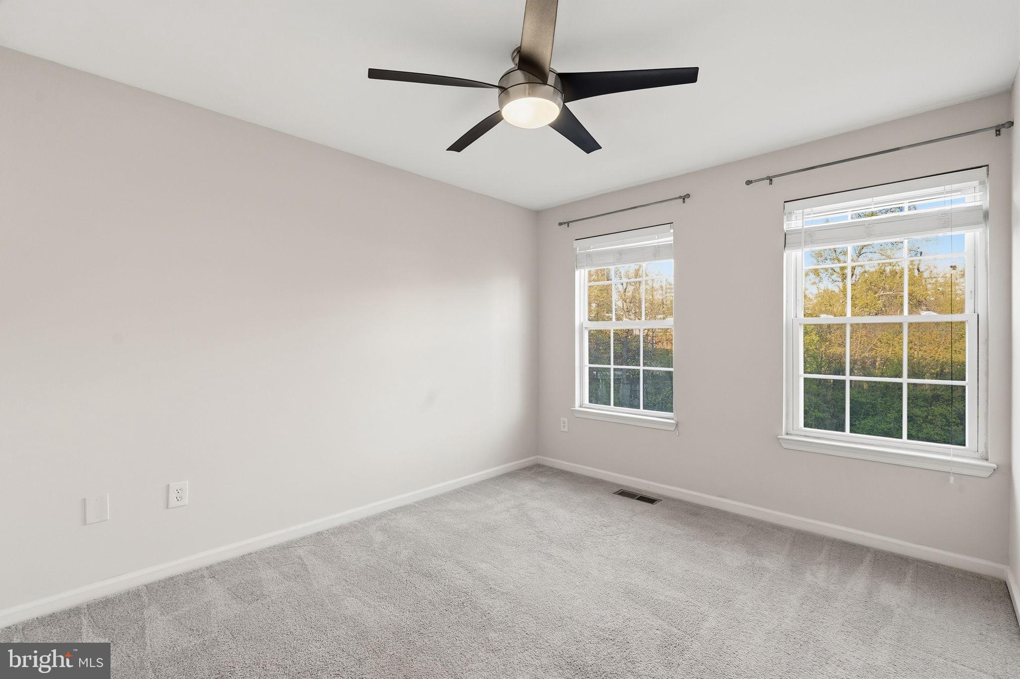 LINCOLN PARK - Residential