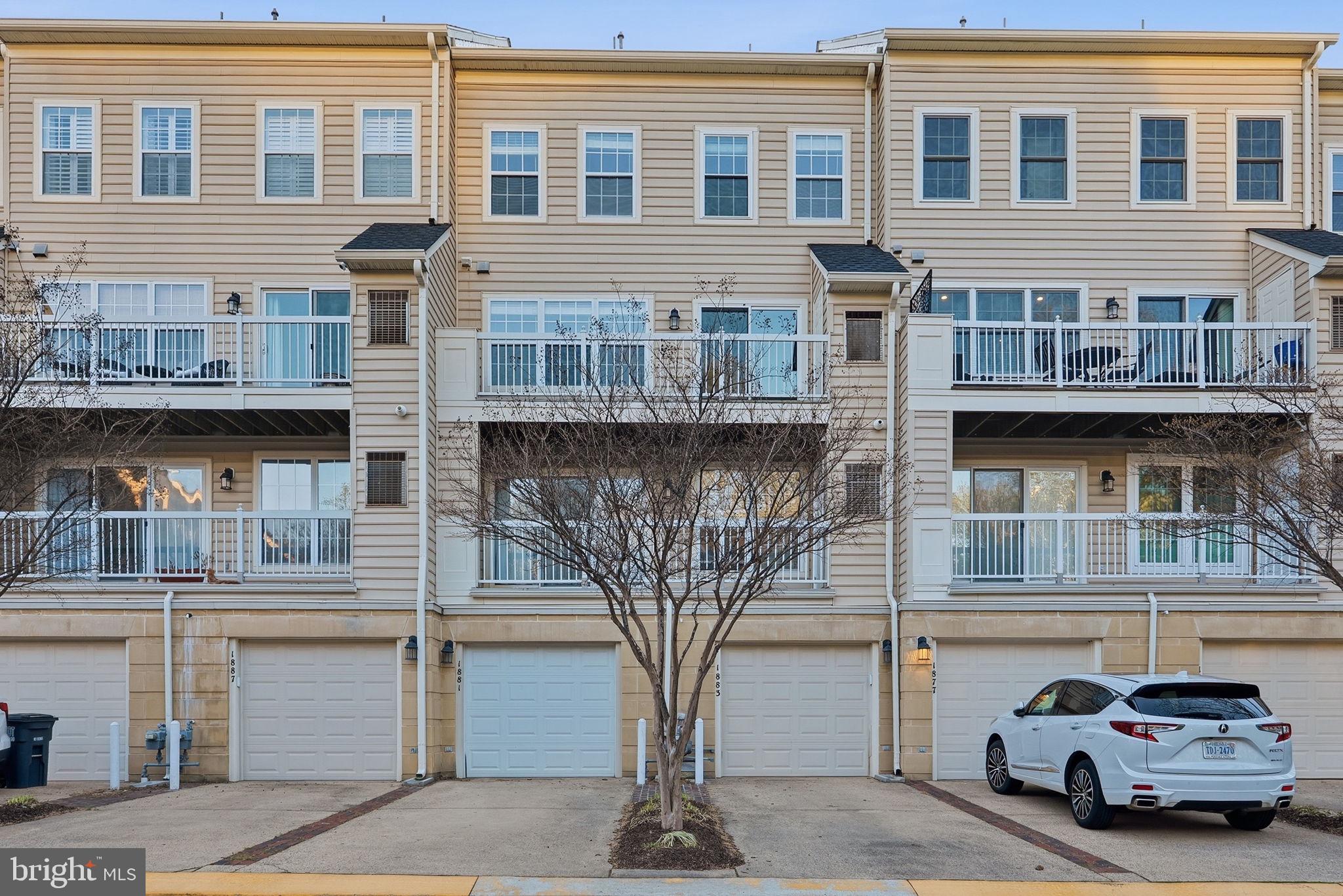 LINCOLN PARK - Residential