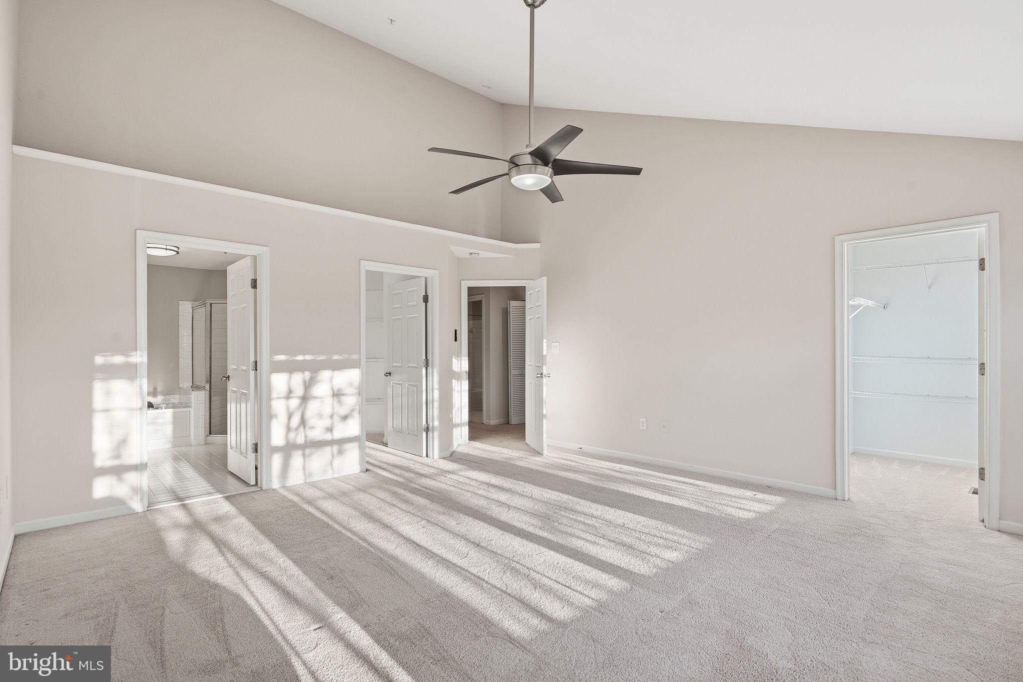 LINCOLN PARK - Residential