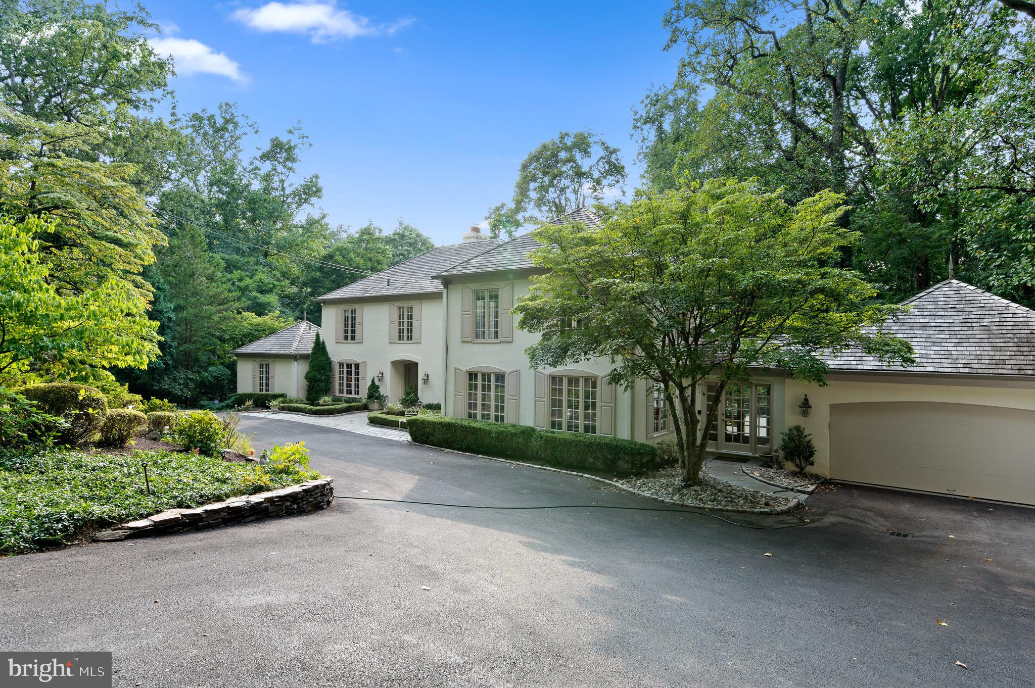 GLADWYNE - Residential