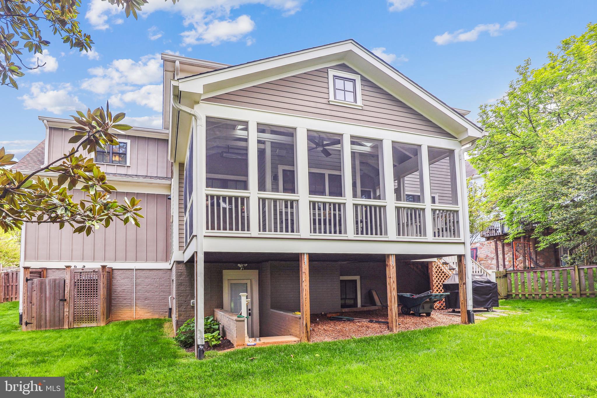 BERKSHIRE OAKWOOD - Residential