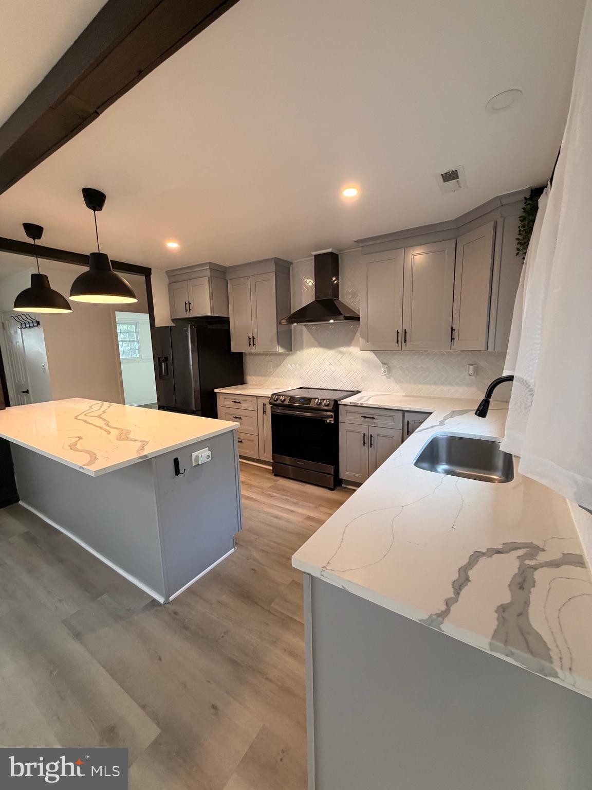 PENN SQ - Residential