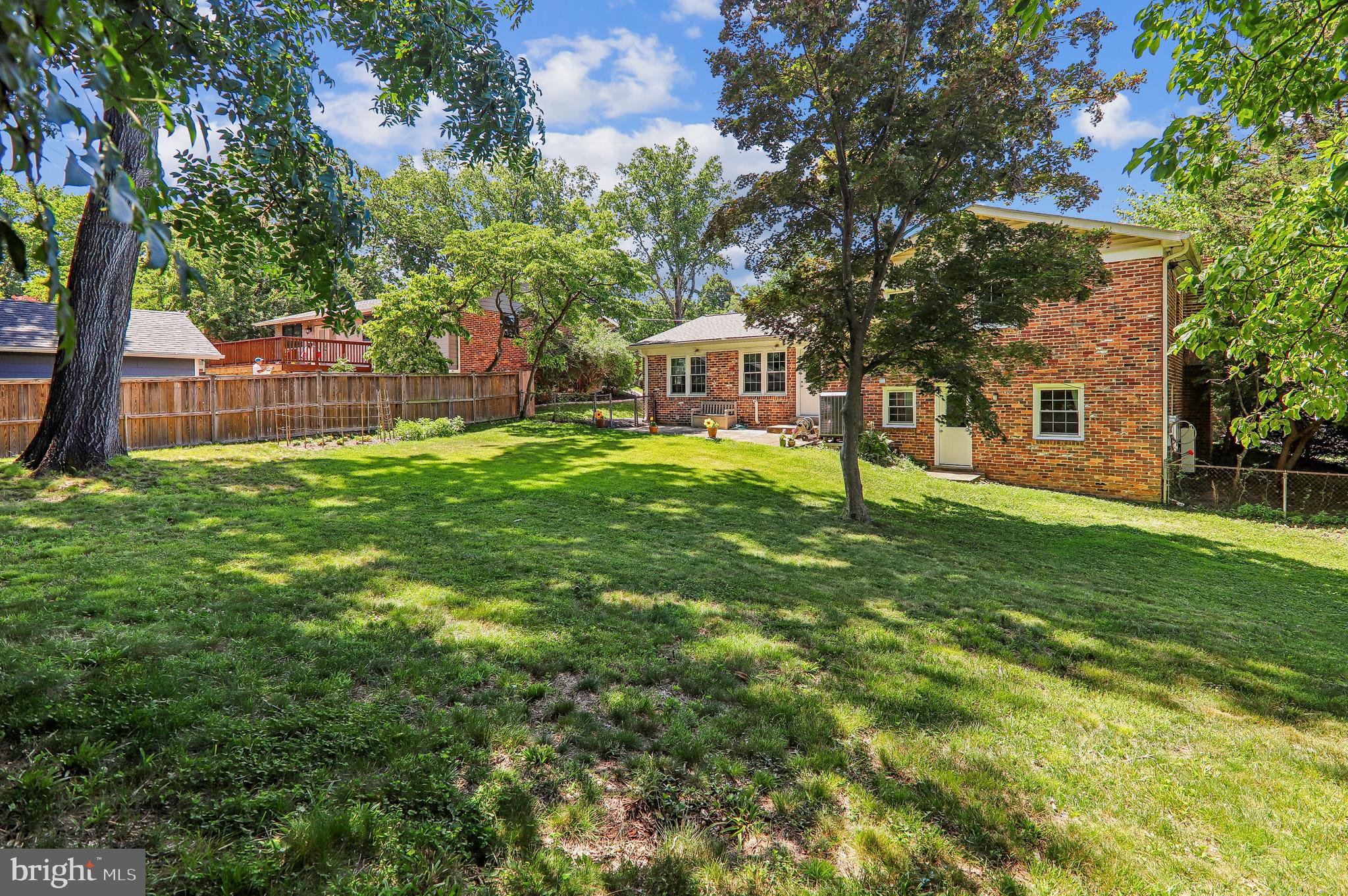 HILLANDALE HEIGHTS - Residential