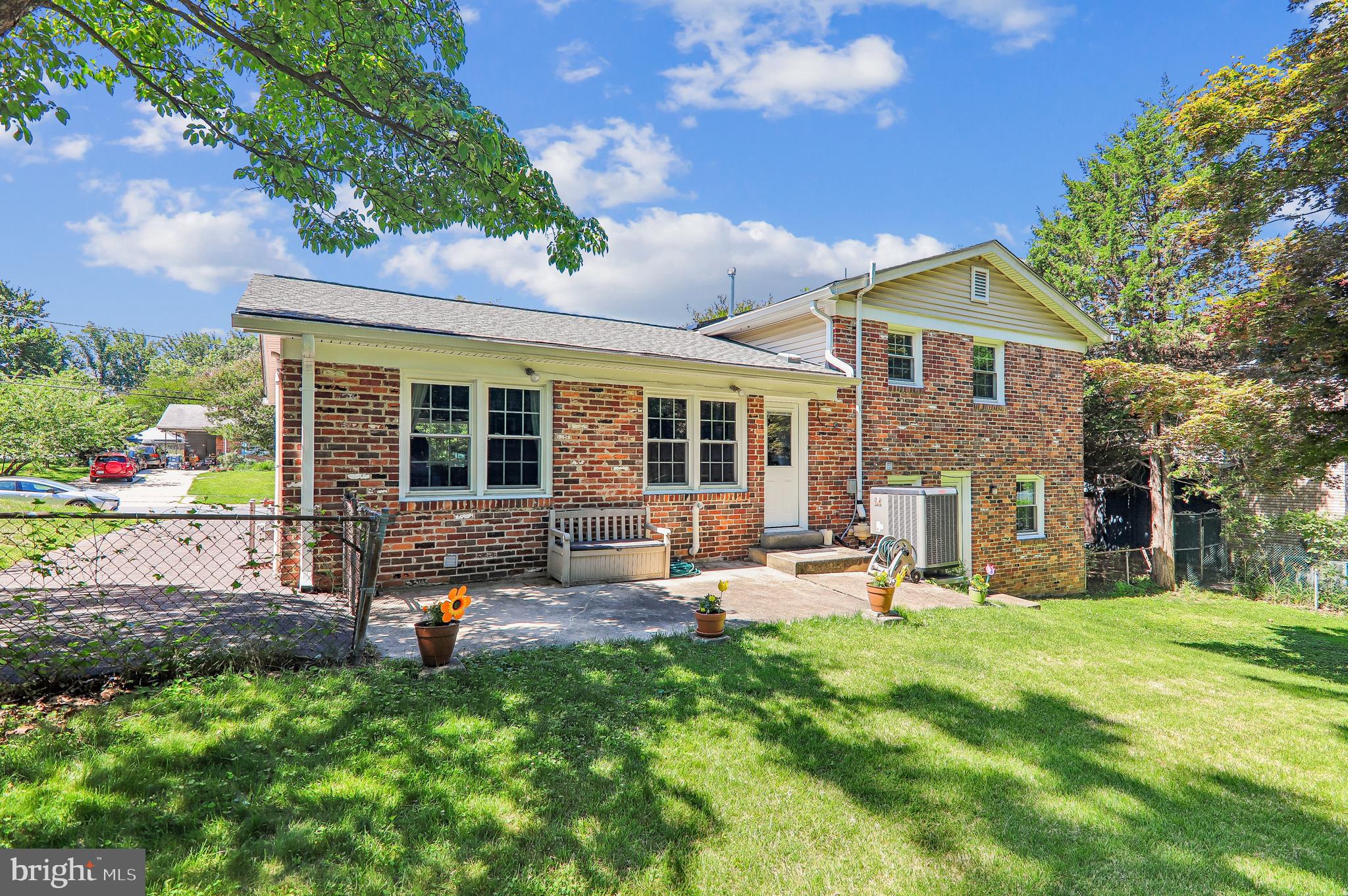 HILLANDALE HEIGHTS - Residential