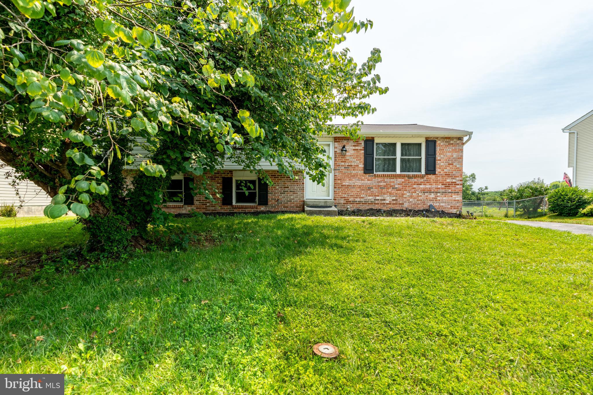 GLADE TOWN - Residential