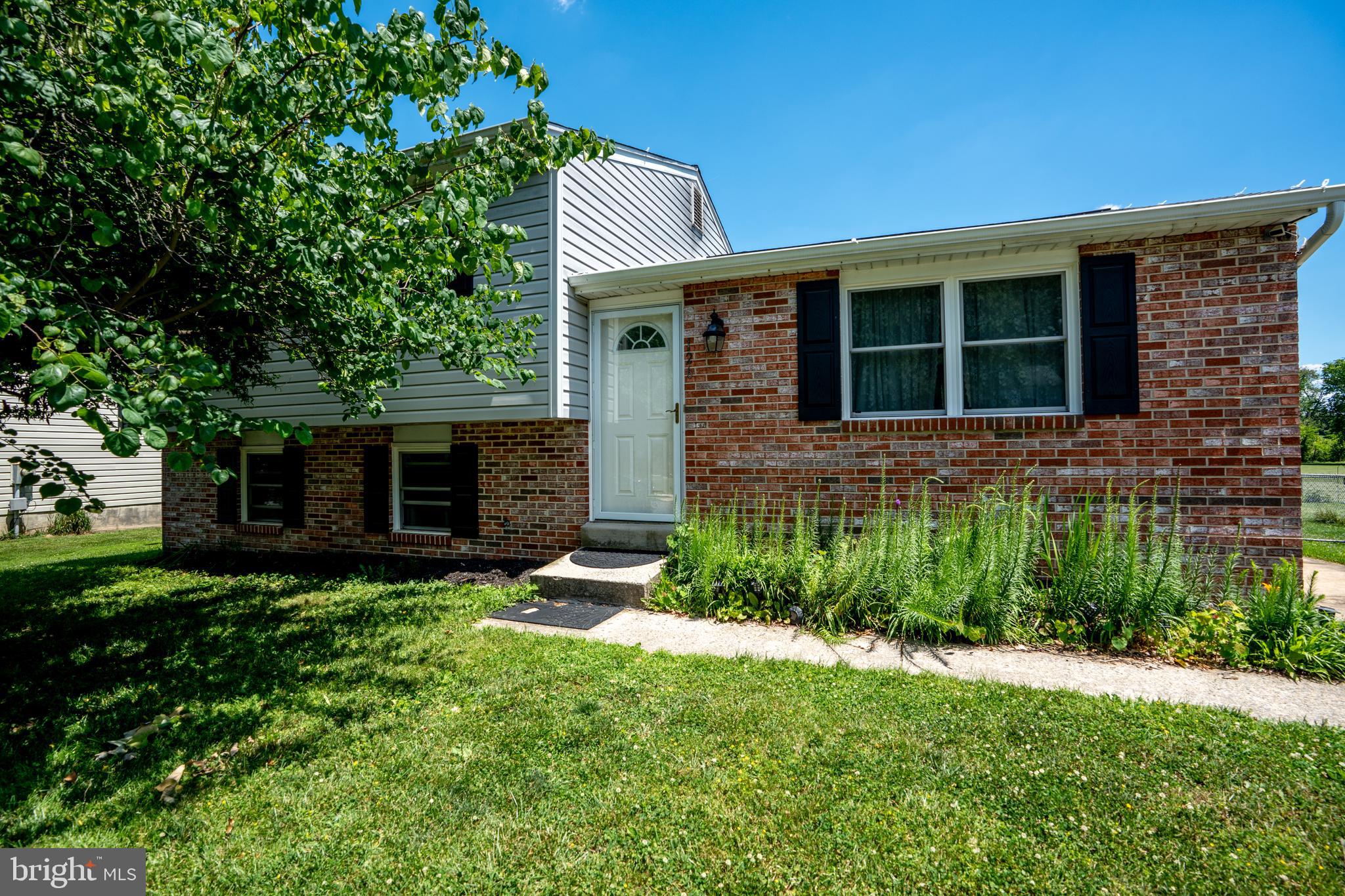 Welcome to 126 Challedon Drive! Great value for your money in this convenient  Walkersville neighborhood. Dated well maintained home with great potential.
Three bedrooms and three FULL bathrooms. The finished recreation room on the bottom level provides nice extra space and a relaxing atmosphere with a fireplace as its centerpiece. The spacious laundry room is also on the bottom level. The main level provides an open concept  living room dining room combo attached to a functional galley kitchen. This is a value not to miss in the Walkersville area.