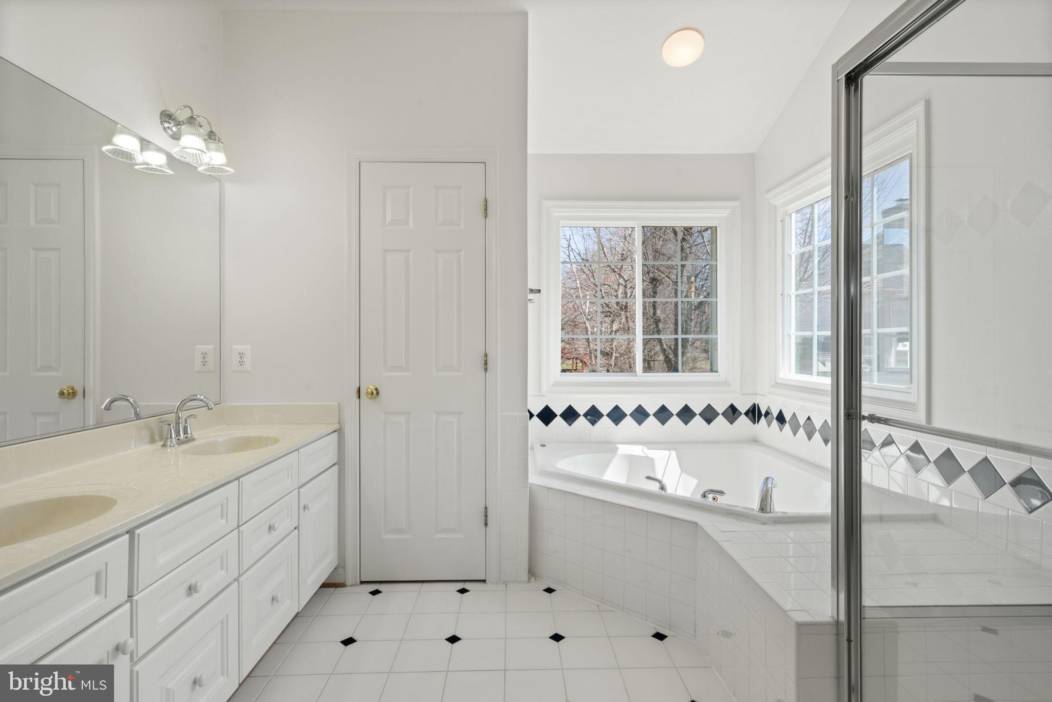 CLIFTON CREST - Residential