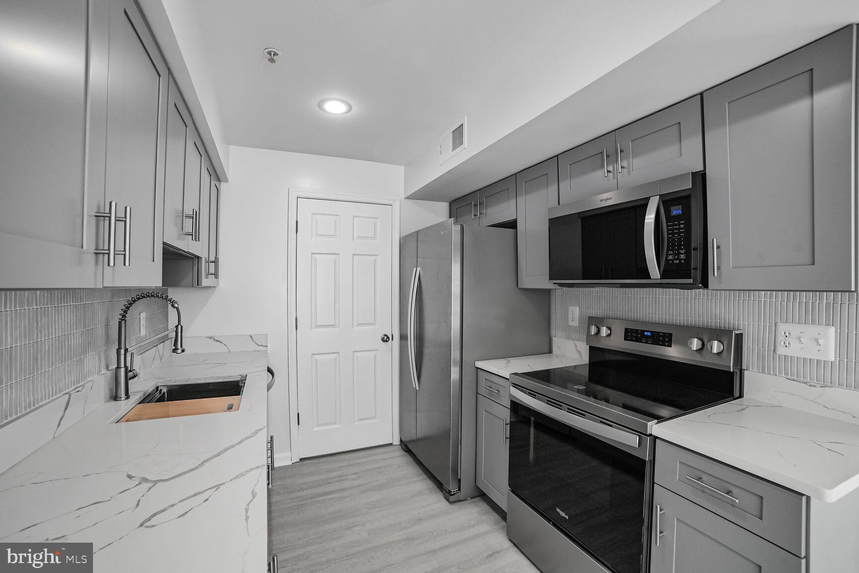 LONGMEAD CROSSING - Residential