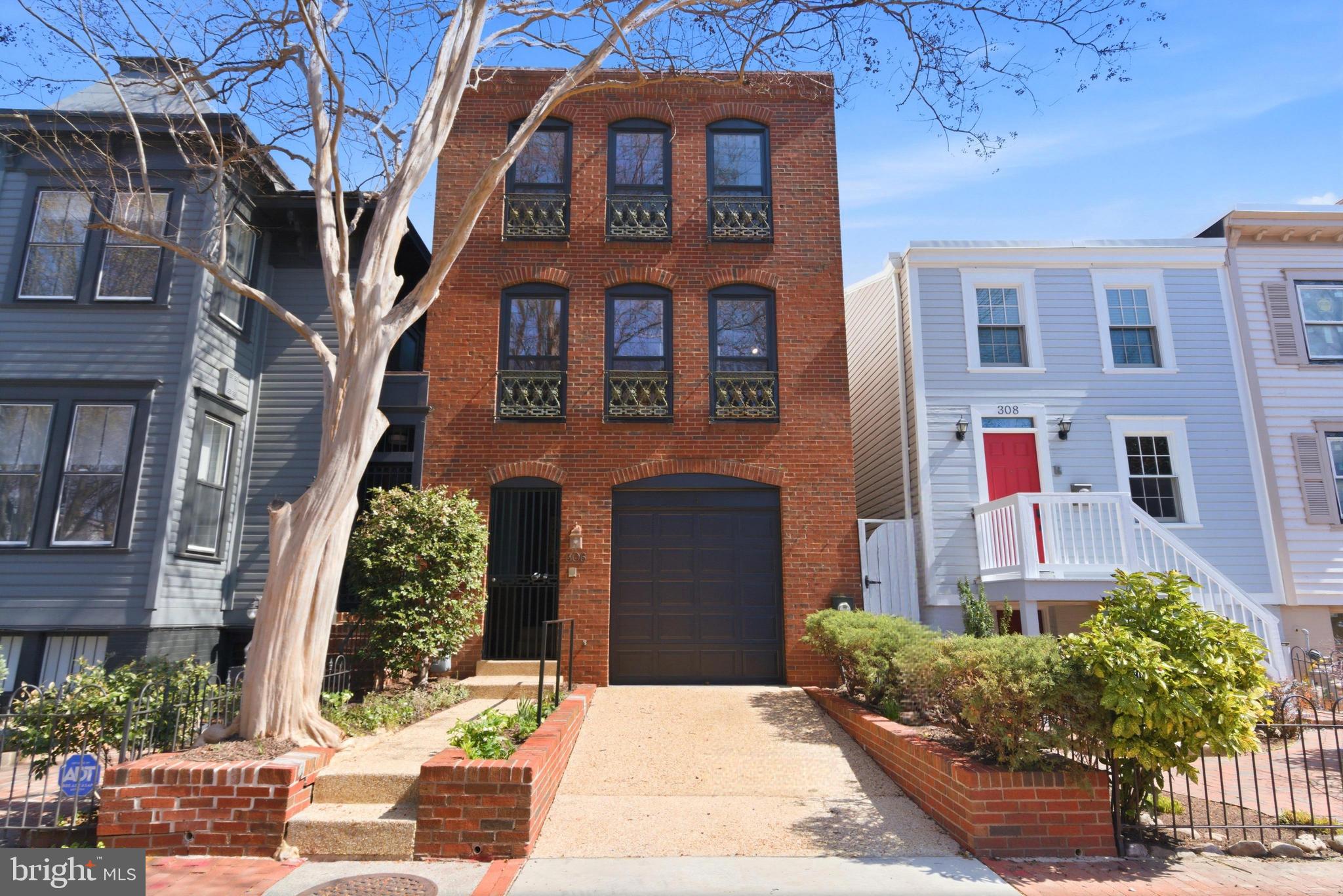 CAPITOL HILL - Residential