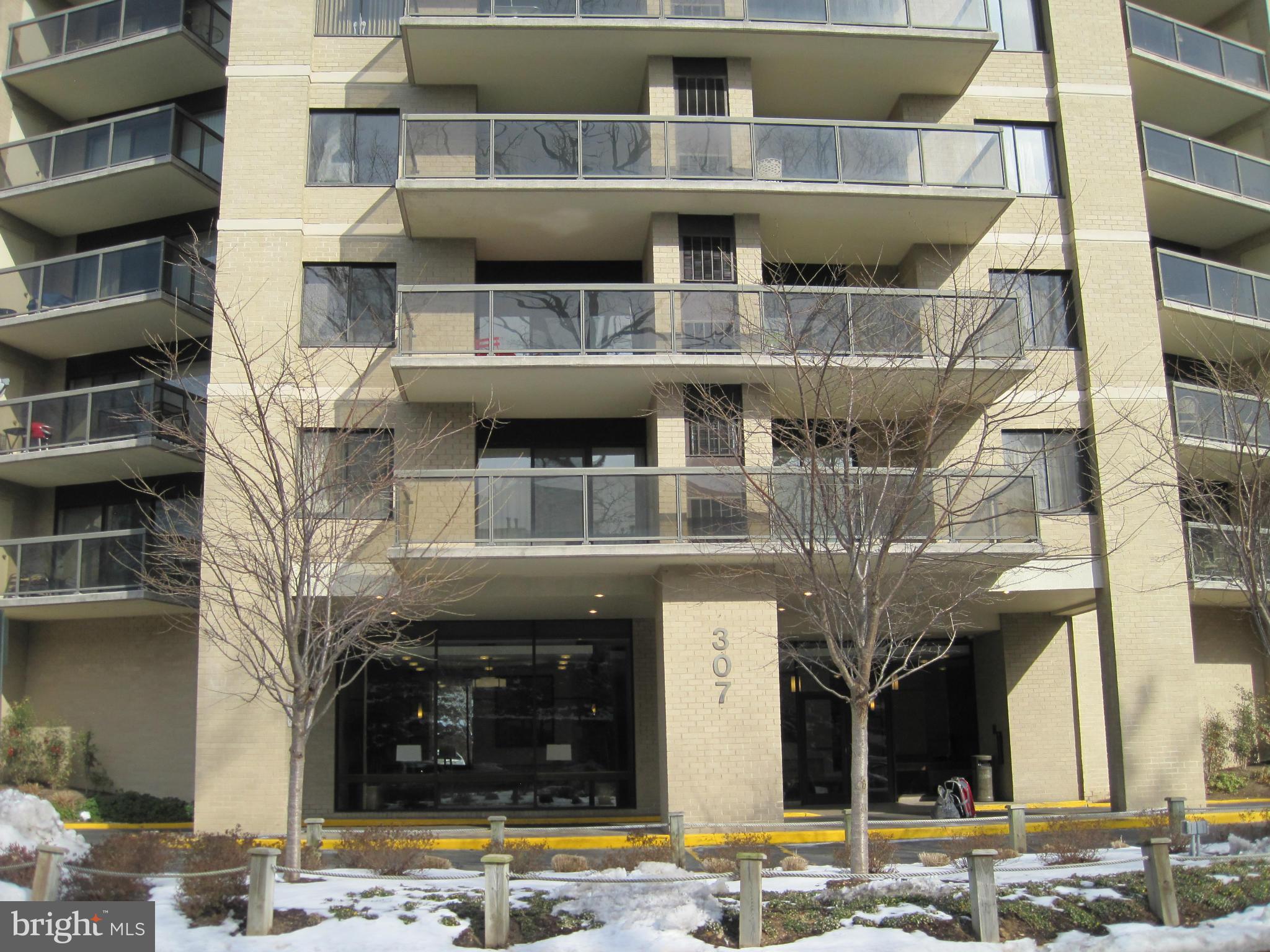 RENT rent this furnished unit with indoor swimming pool accessible from the building, convenient store, library, gym, shuttle to metro, walking pass, play grounds, tennis courts,racket court, ping pong room, pool room, game room, library,hair salon,. Luxury living. WOW 3br for $2,300 ALL utilities are included in rent. Freshly painted.Washer/dryer in the unit! Garage parking