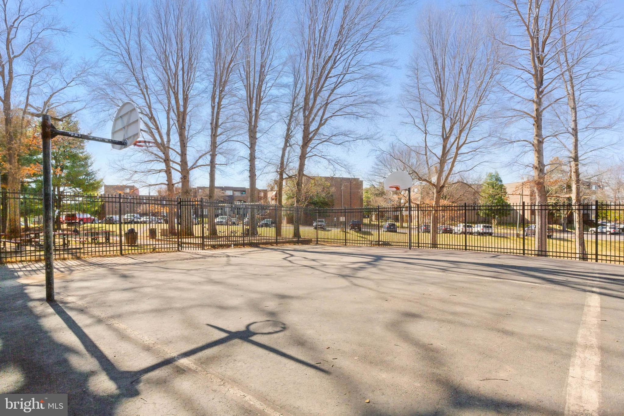 VILLA RIDGE CONDOMINIUM - Residential