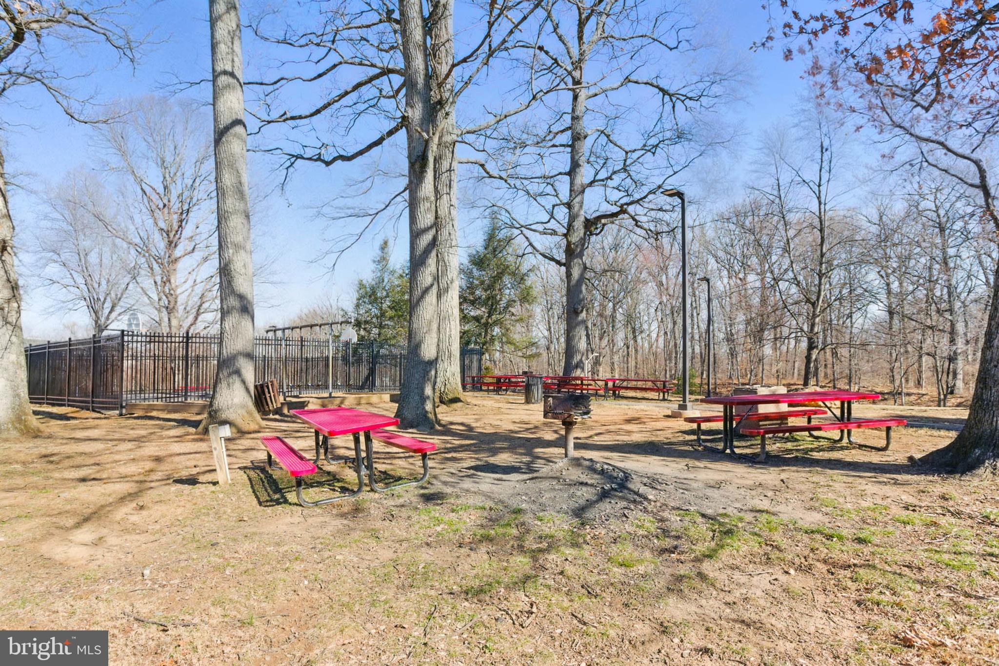 VILLA RIDGE CONDOMINIUM - Residential