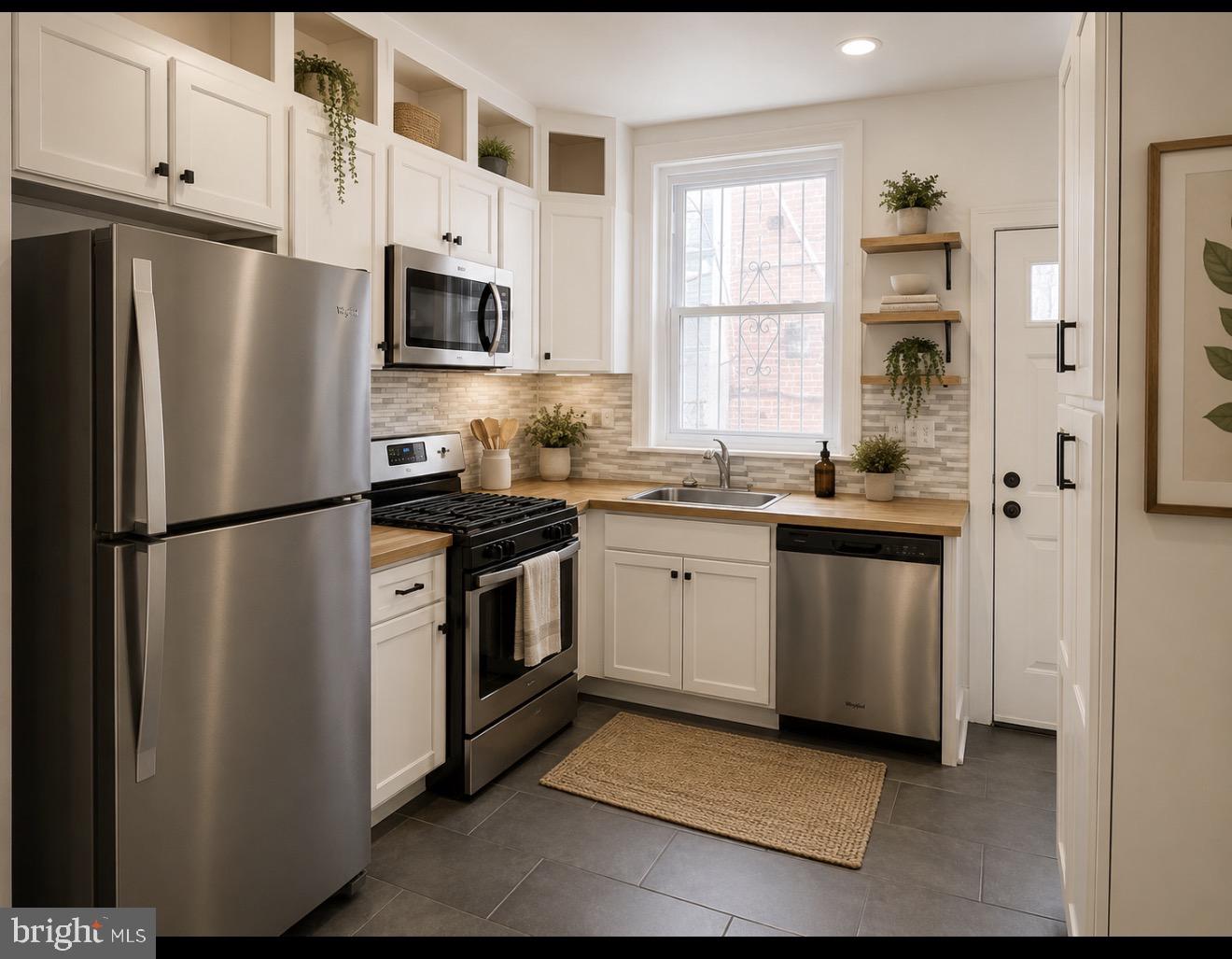 STRAWBERRY MANSION - Residential