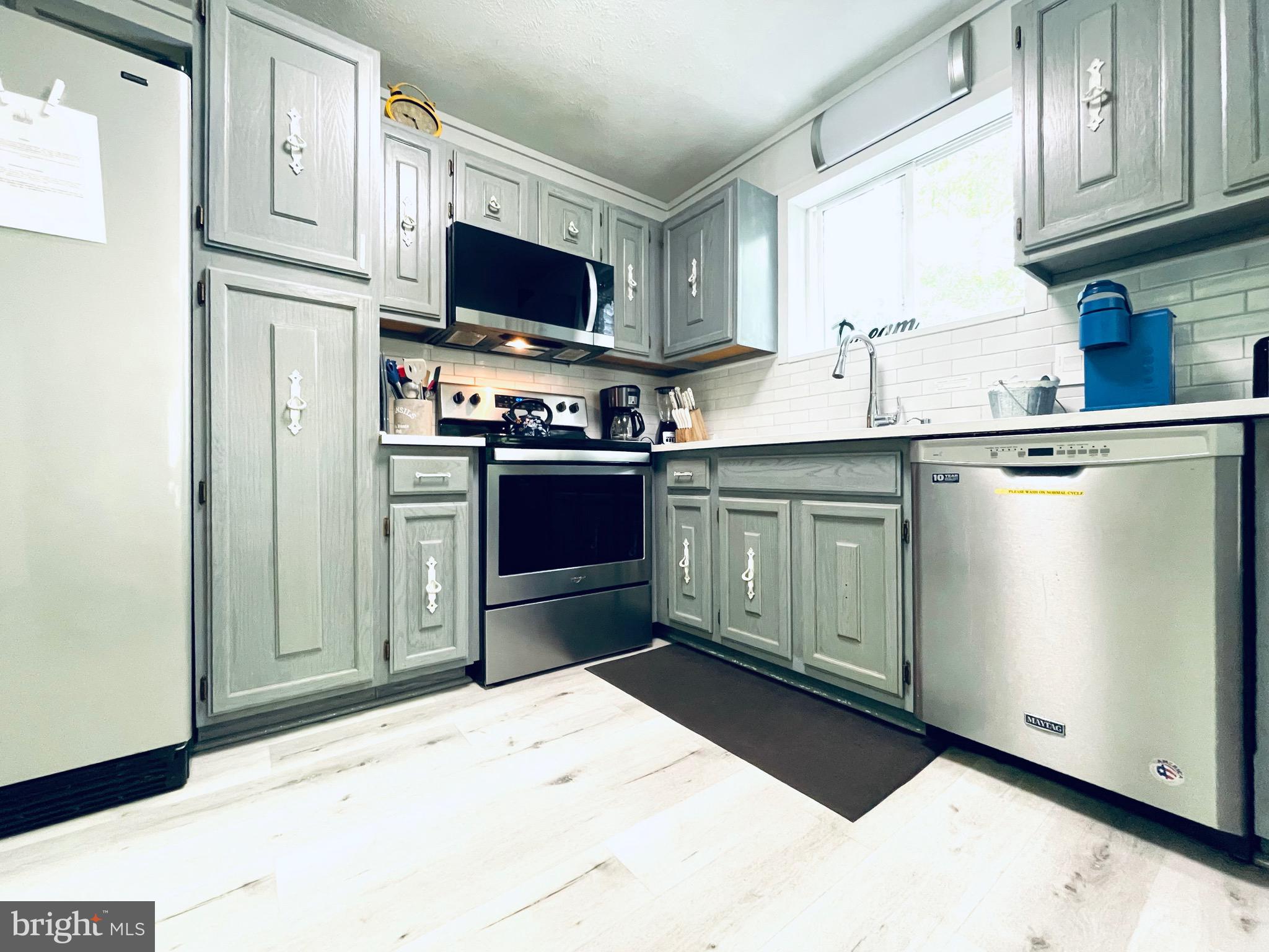 SAW CREEK ESTATES - Residential