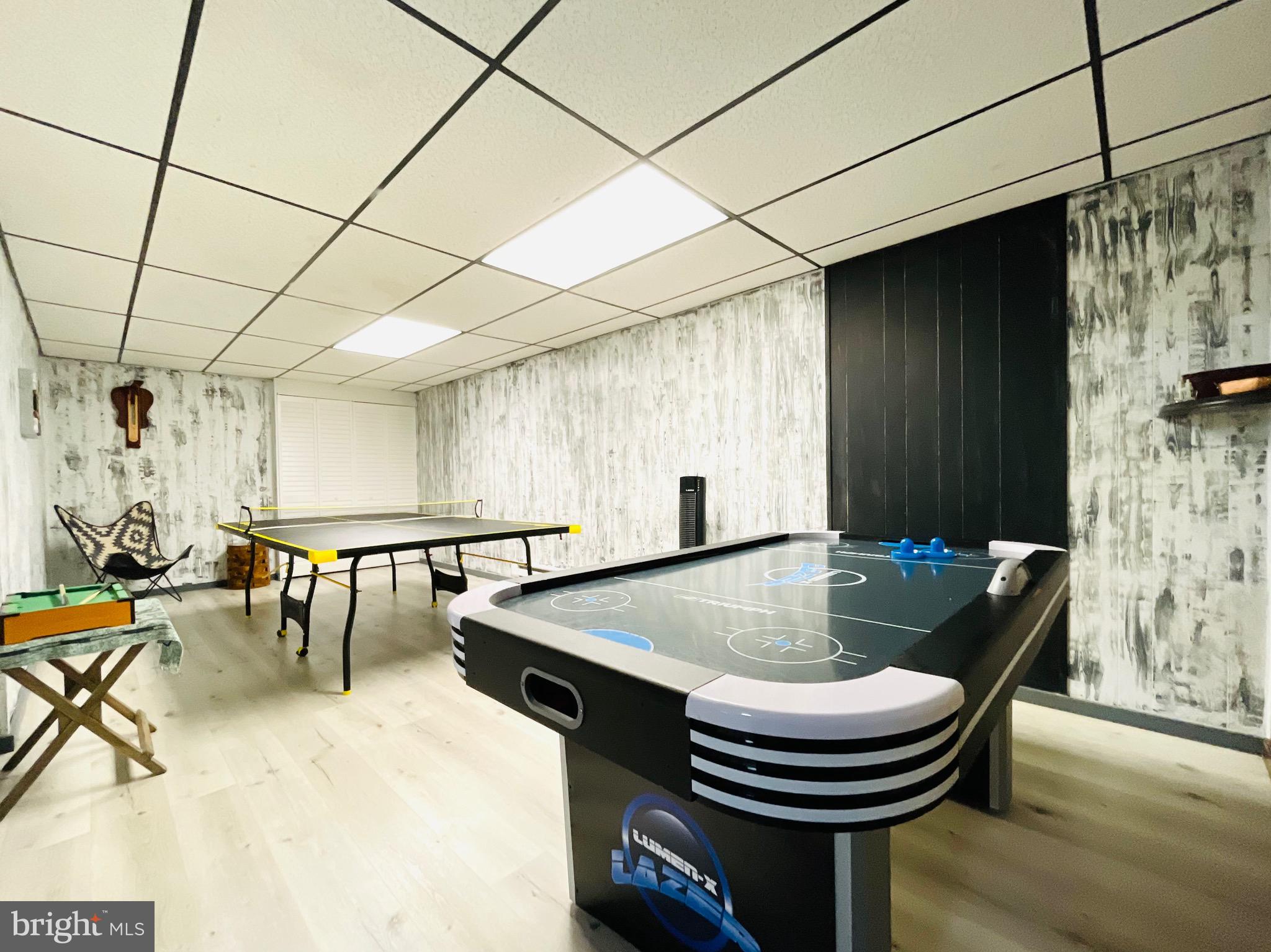 SAW CREEK ESTATES - Residential
