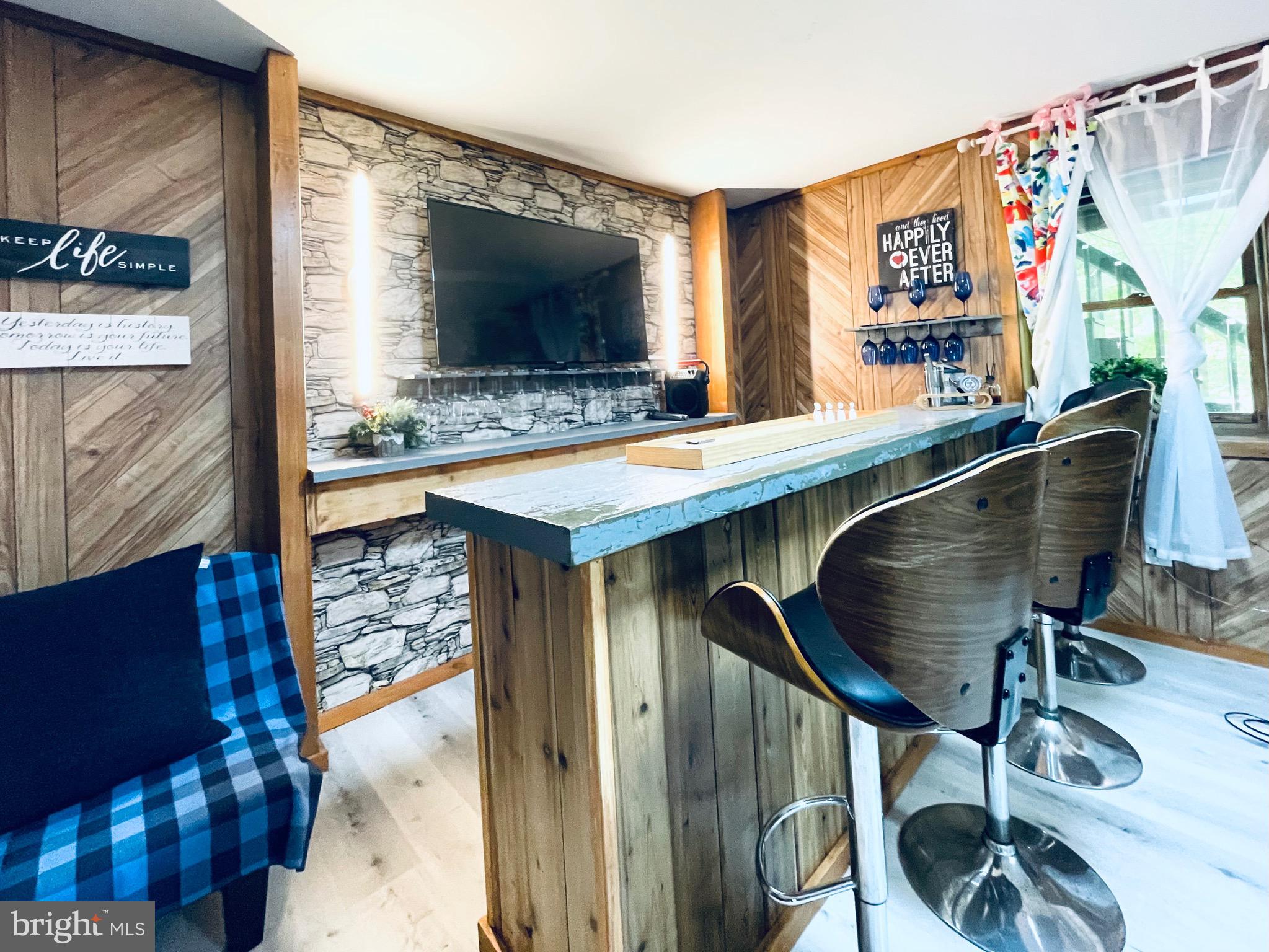 SAW CREEK ESTATES - Residential