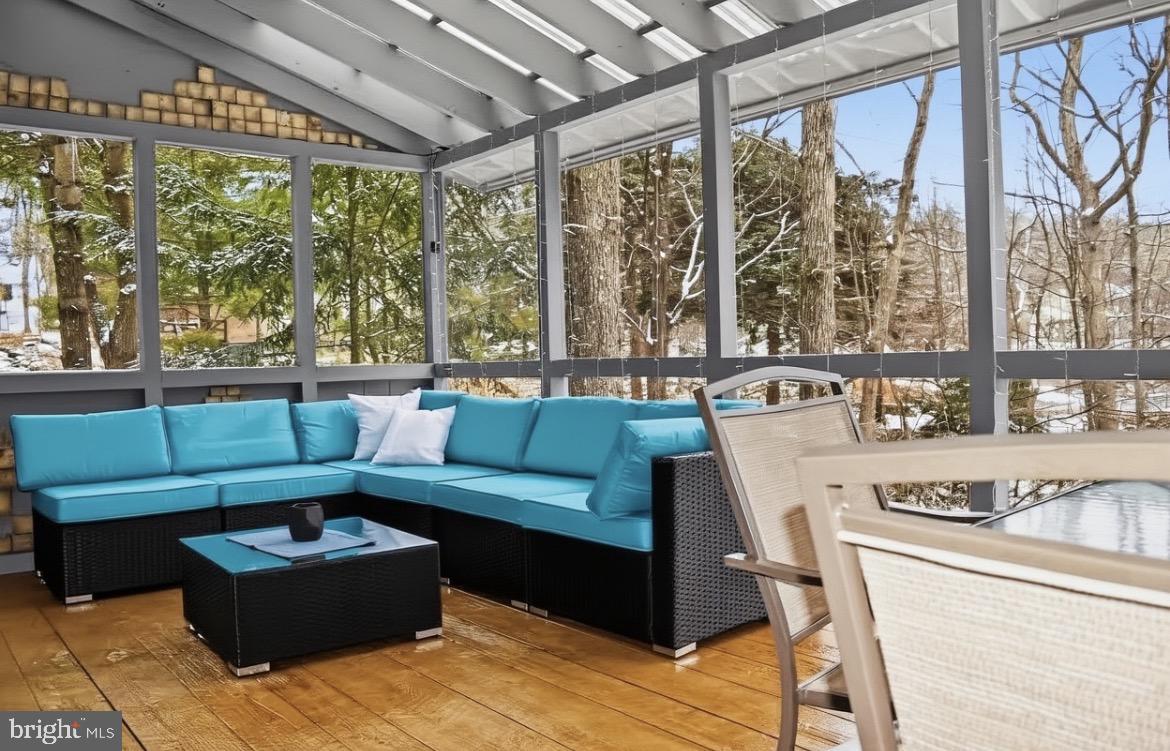 SAW CREEK ESTATES - Residential