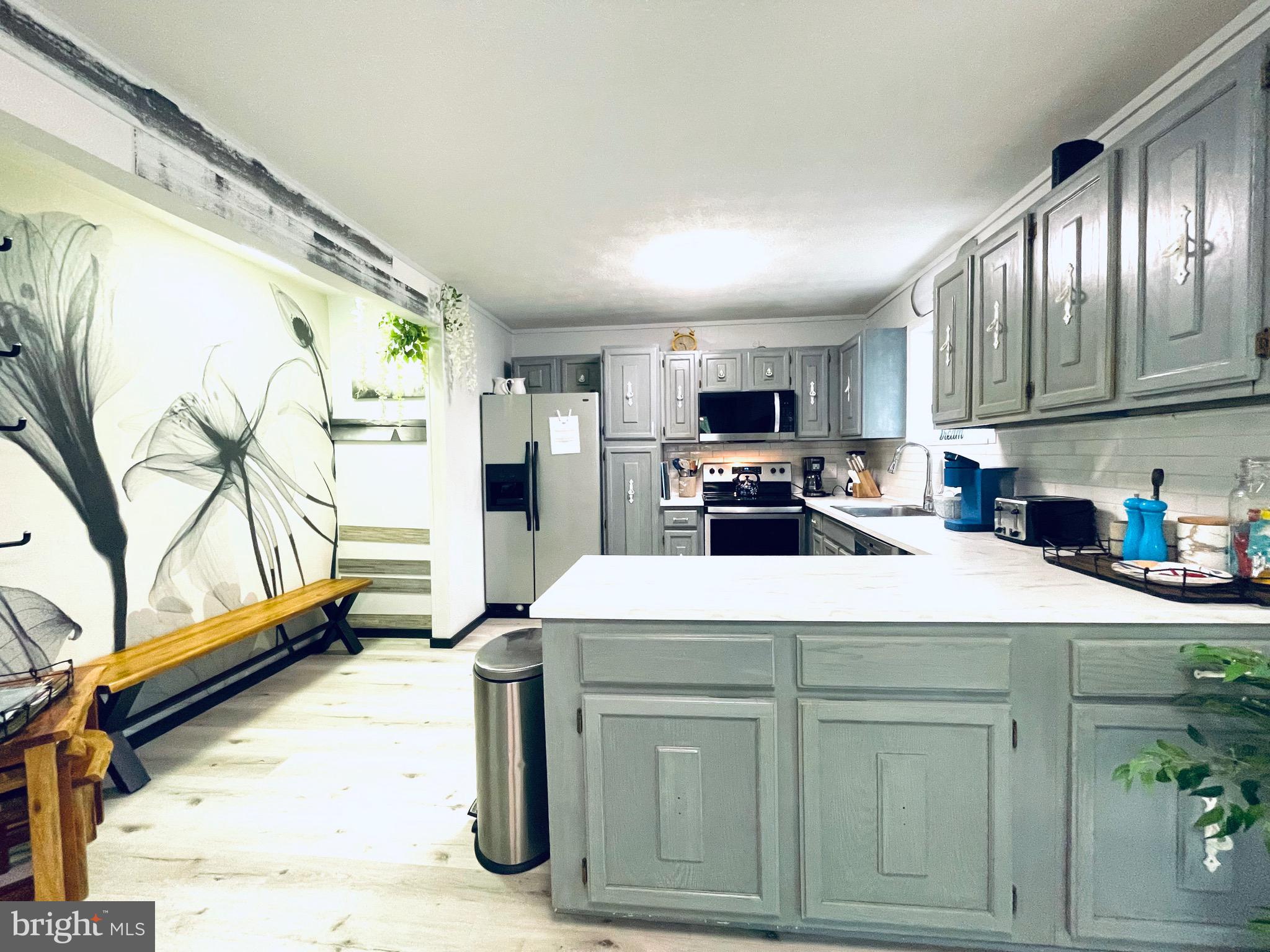 SAW CREEK ESTATES - Residential