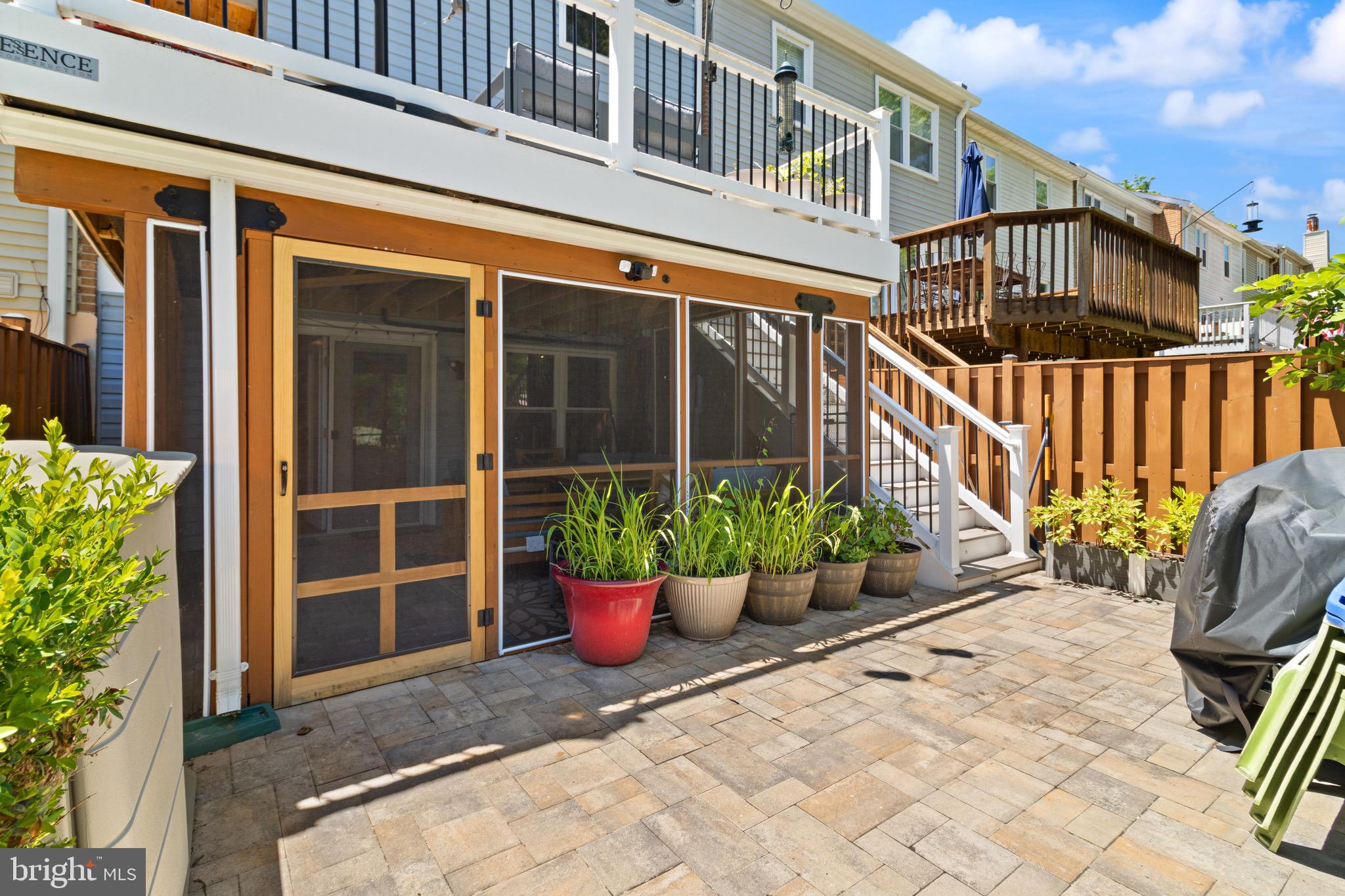 LAKE BRADDOCK - Residential