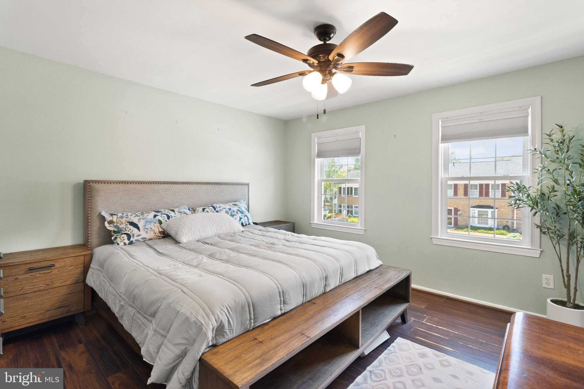 LAKE BRADDOCK - Residential