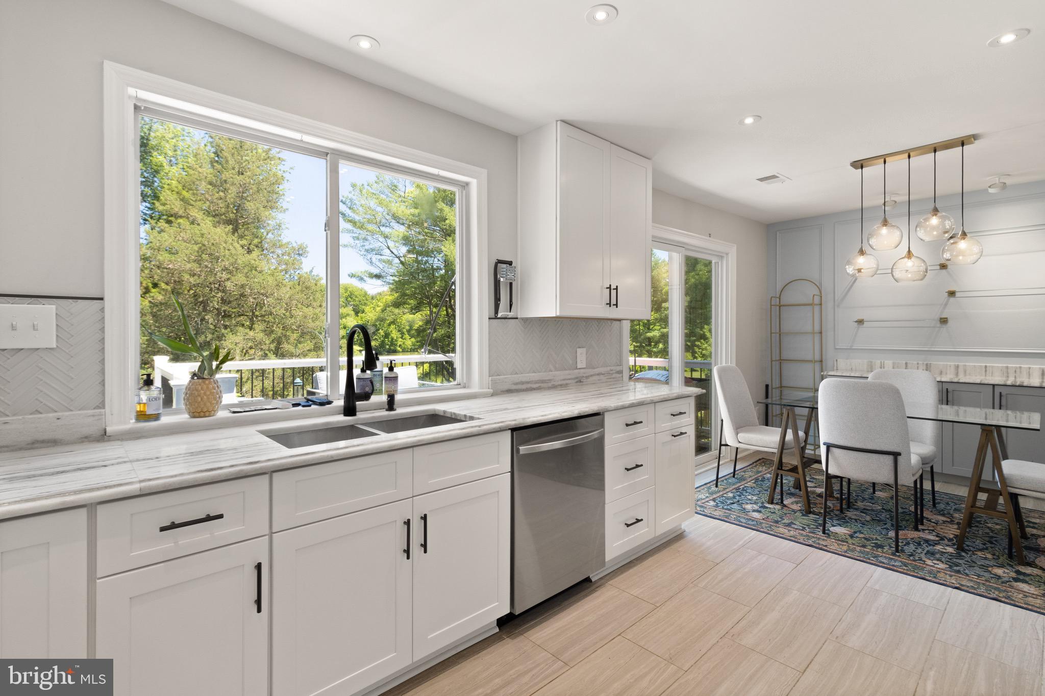 LAKE BRADDOCK - Residential