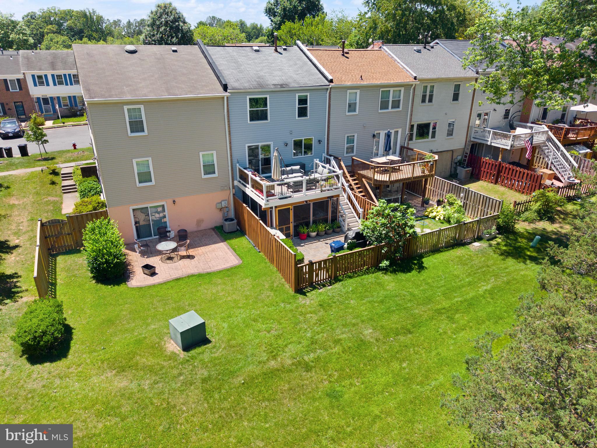 LAKE BRADDOCK - Residential