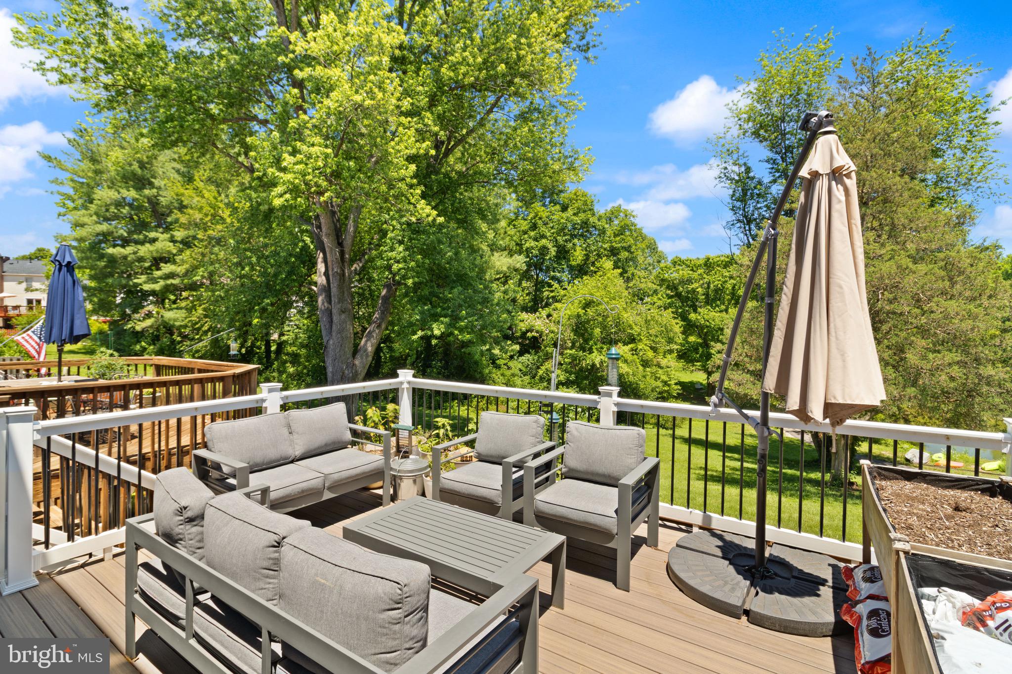 LAKE BRADDOCK - Residential