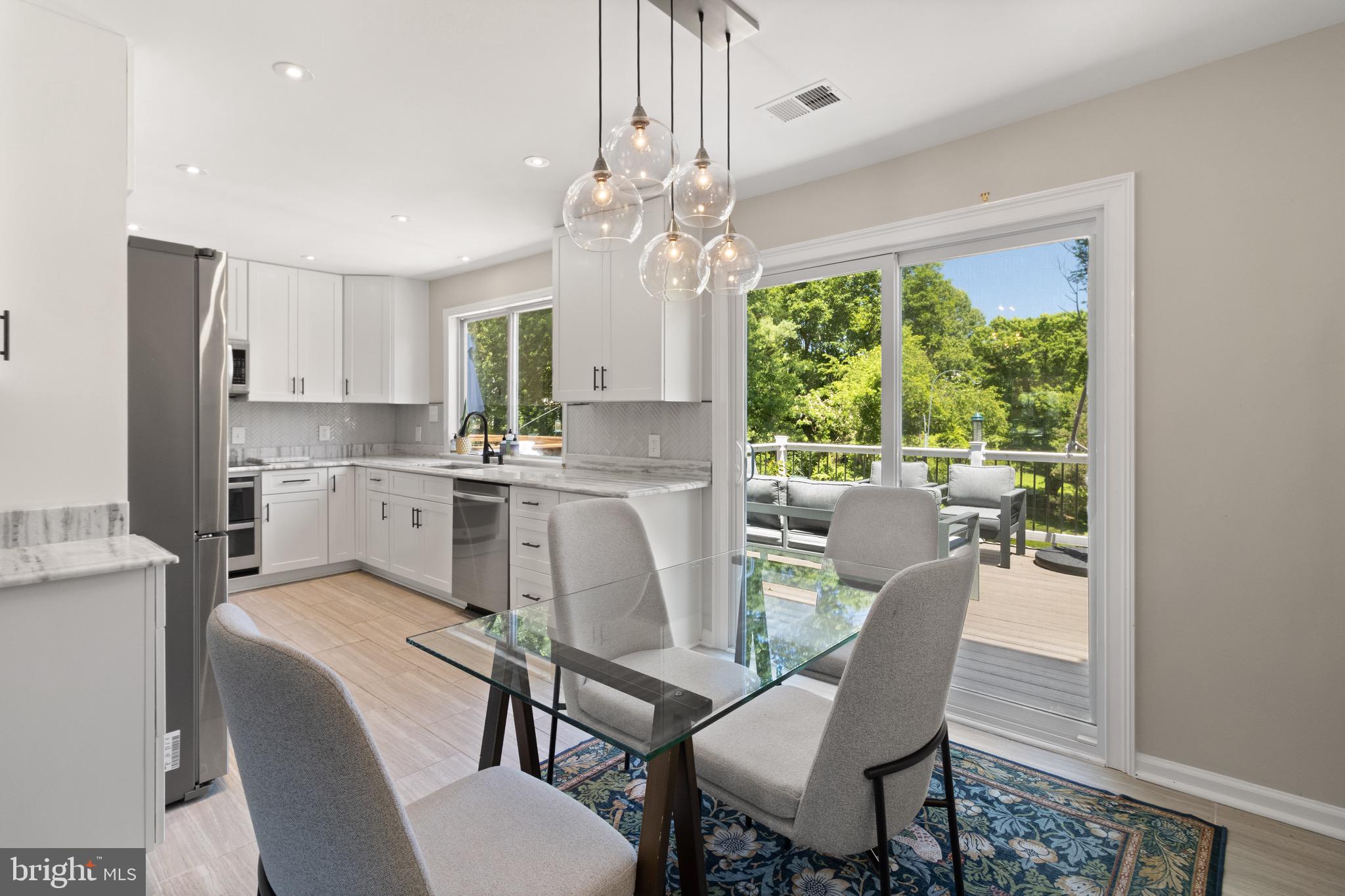 LAKE BRADDOCK - Residential