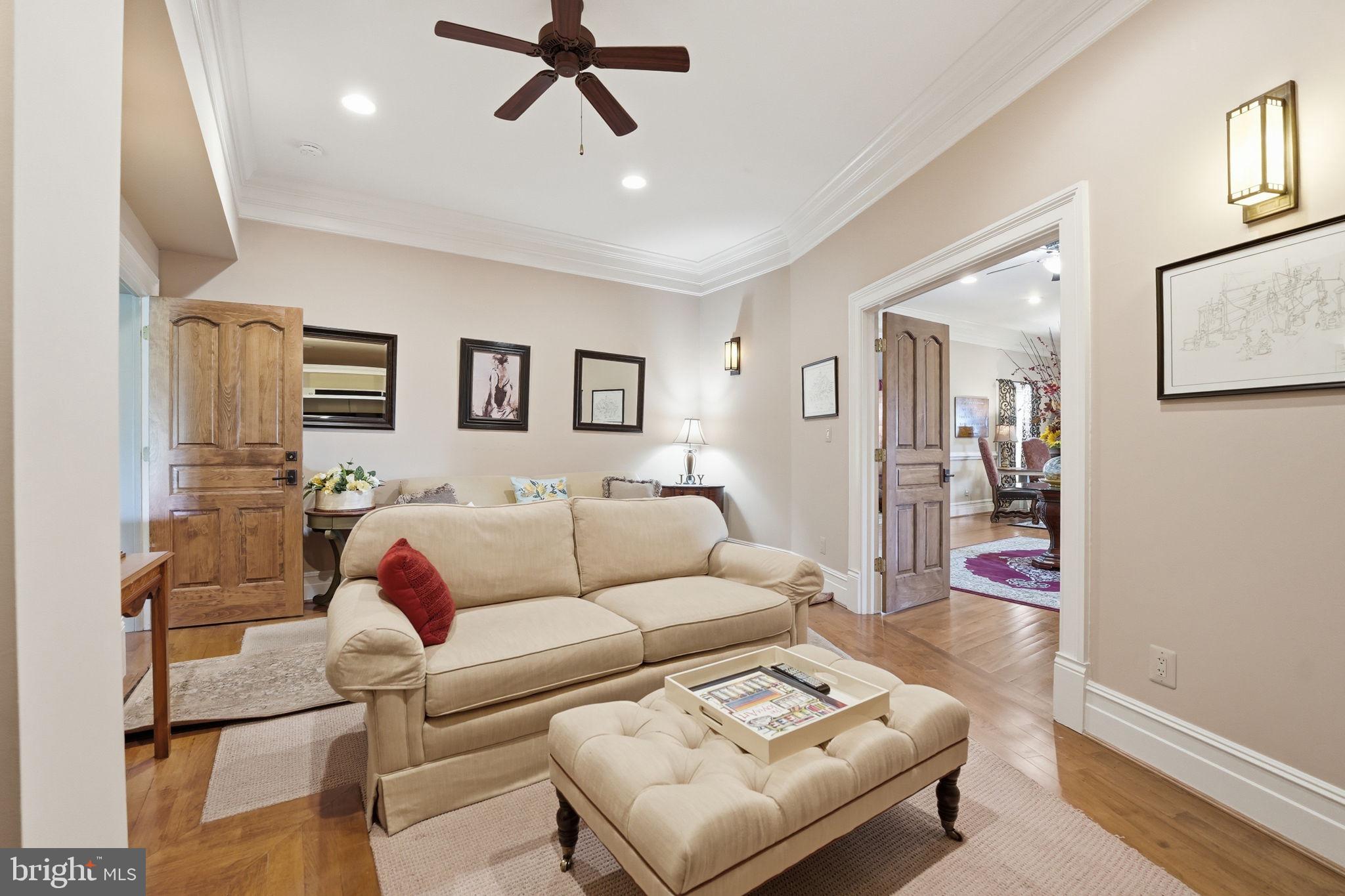 FLAT WOODS - Residential