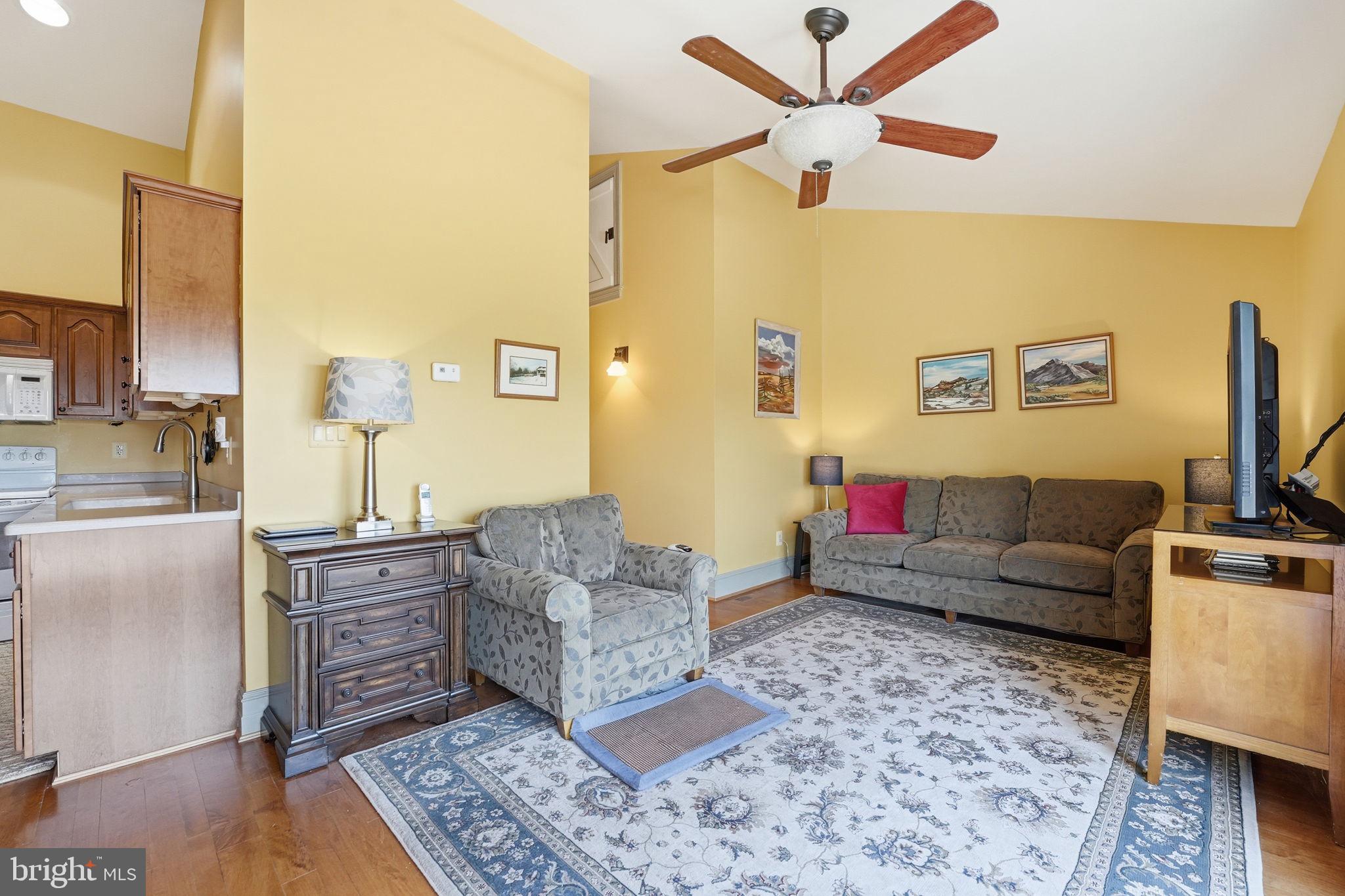 FLAT WOODS - Residential