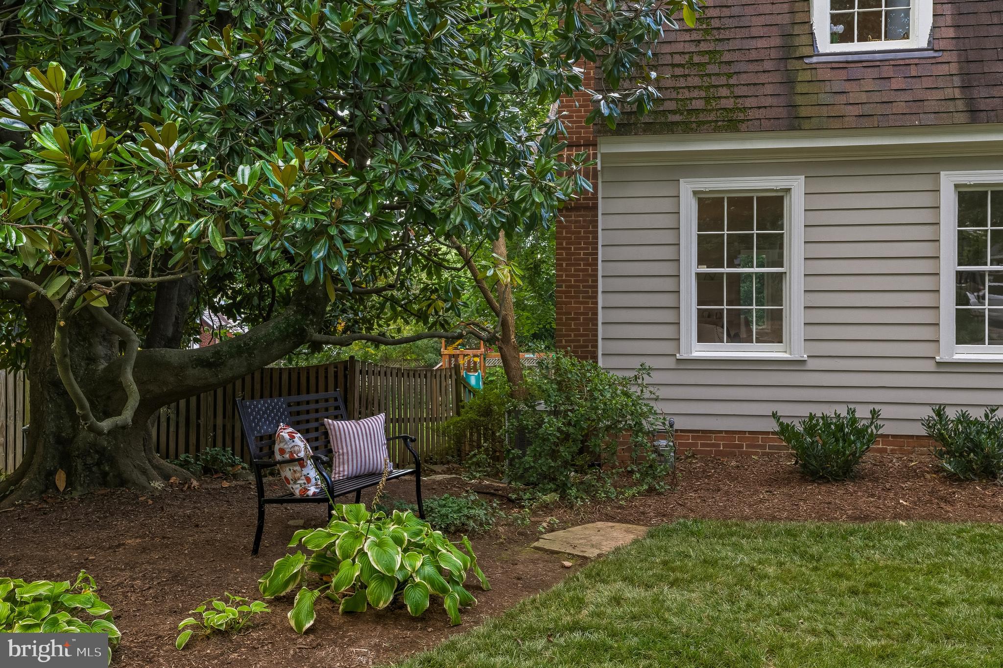 CHEVY CHASE VILLAGE - Residential