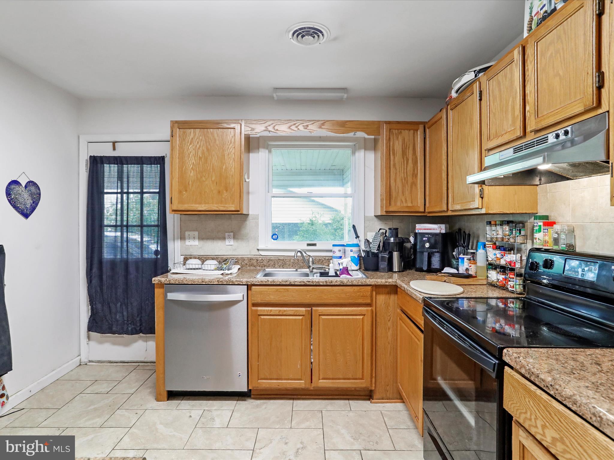 HILLCREST - Residential