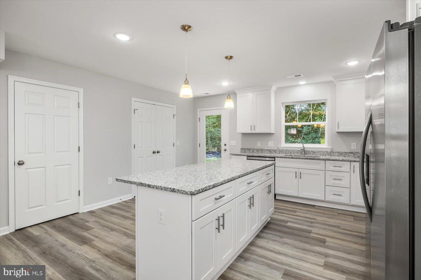 WESTMORELAND SHORES - Residential Lease