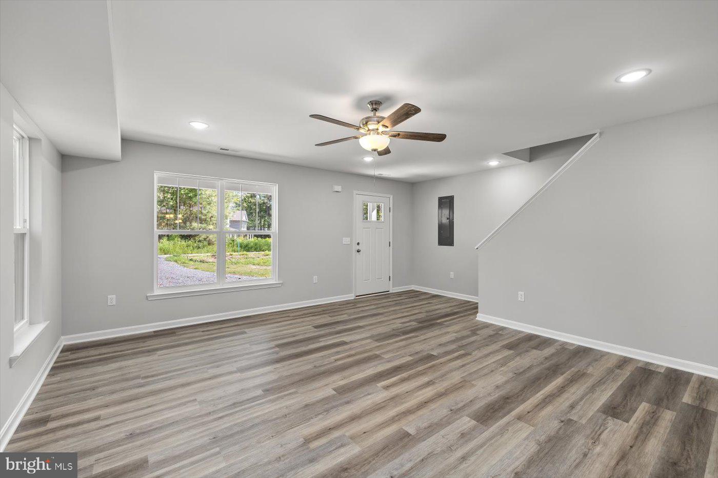 WESTMORELAND SHORES - Residential Lease