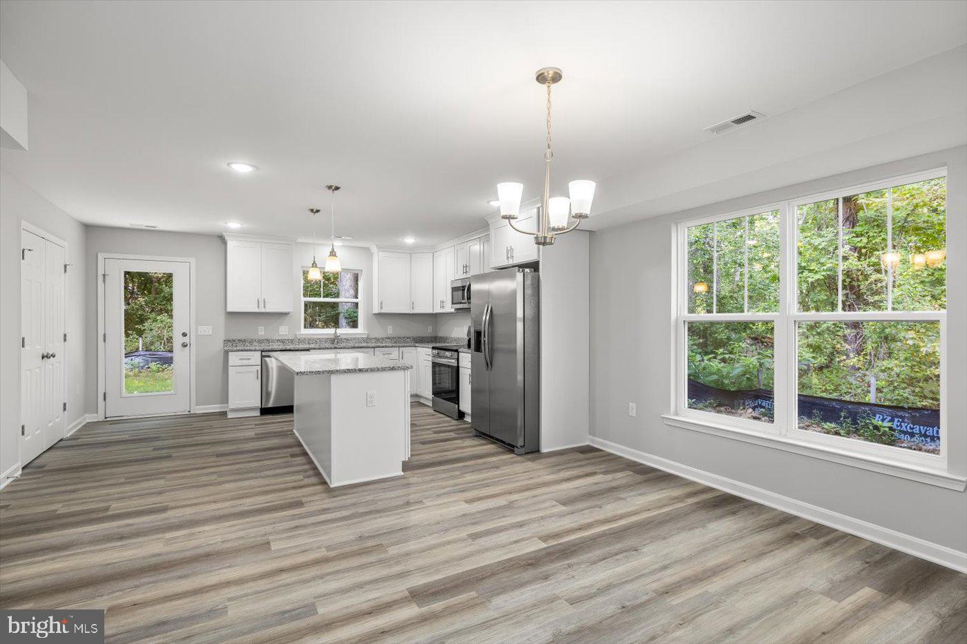 WESTMORELAND SHORES - Residential Lease