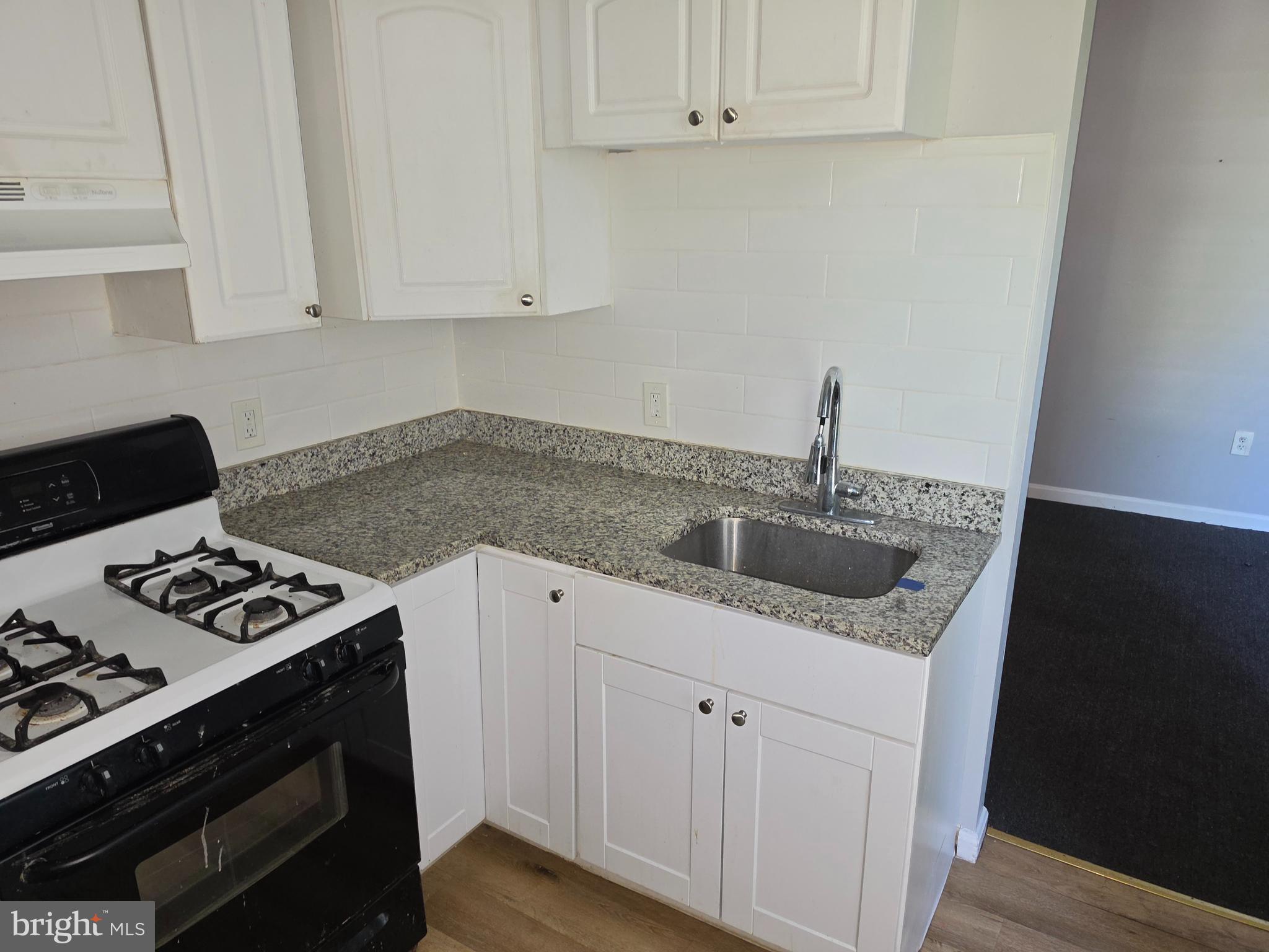 SANDTOWN-WINCHESTER - Residential