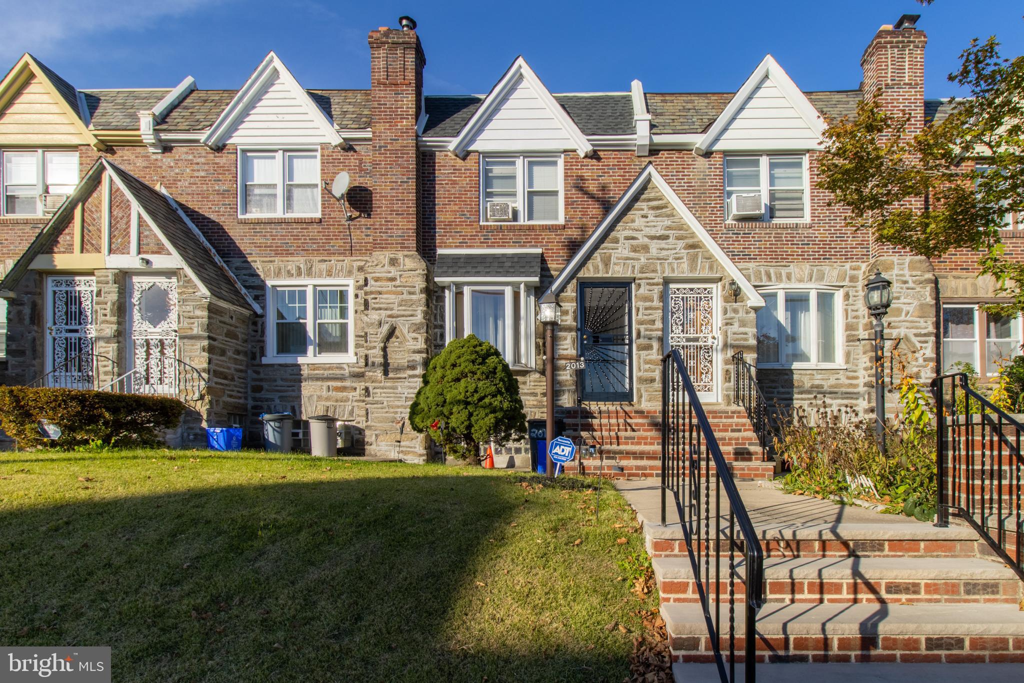 EAST OAK LANE - Residential