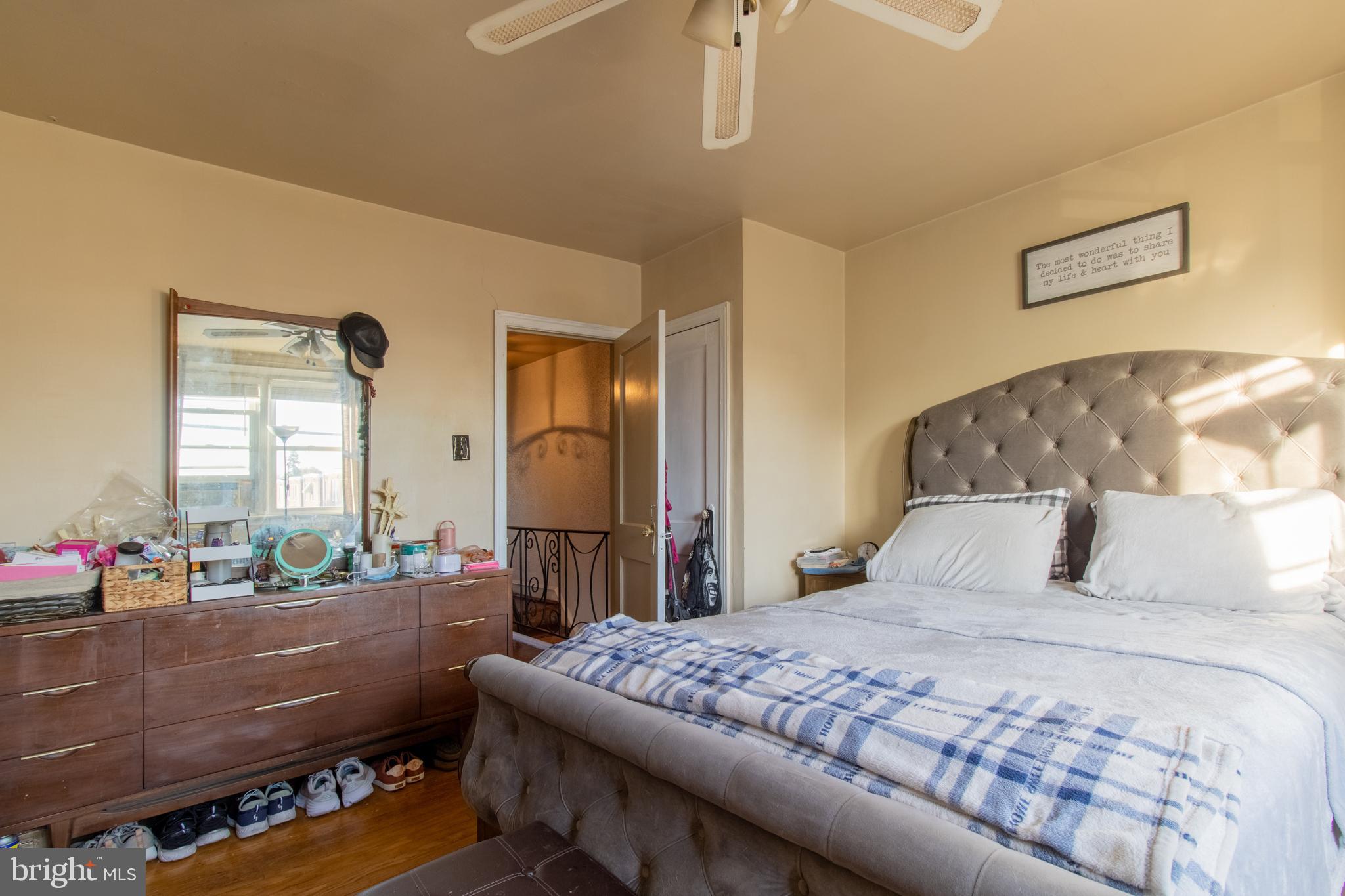 EAST OAK LANE - Residential