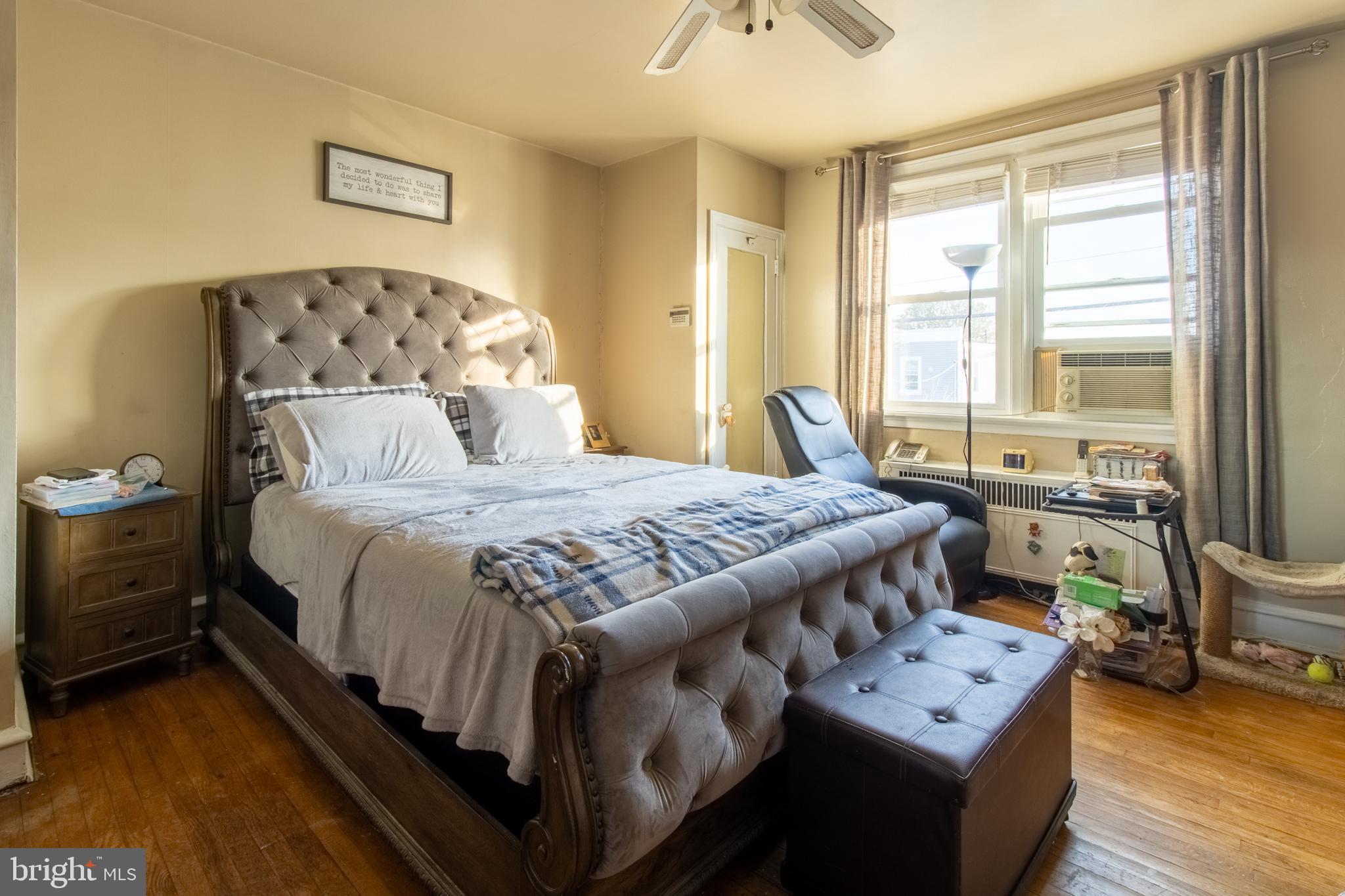 EAST OAK LANE - Residential