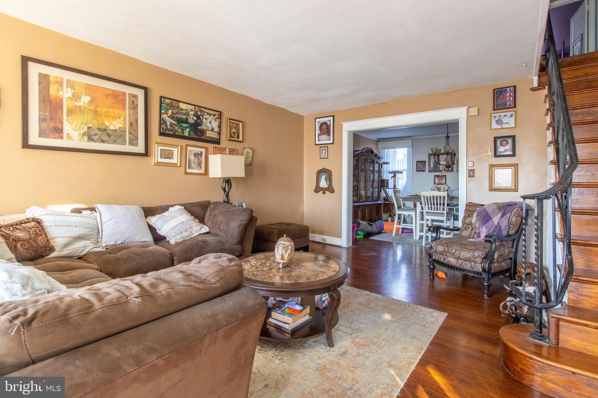 EAST OAK LANE - Residential