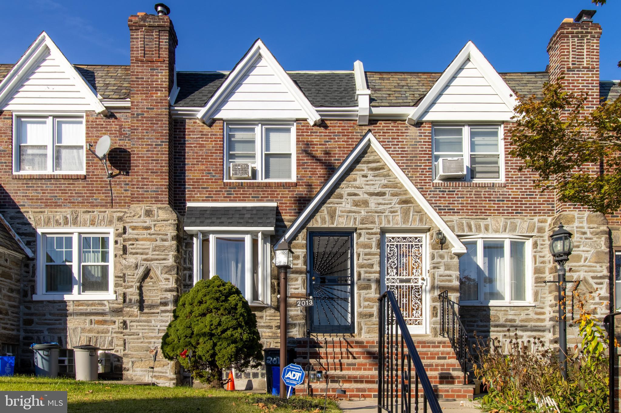EAST OAK LANE - Residential