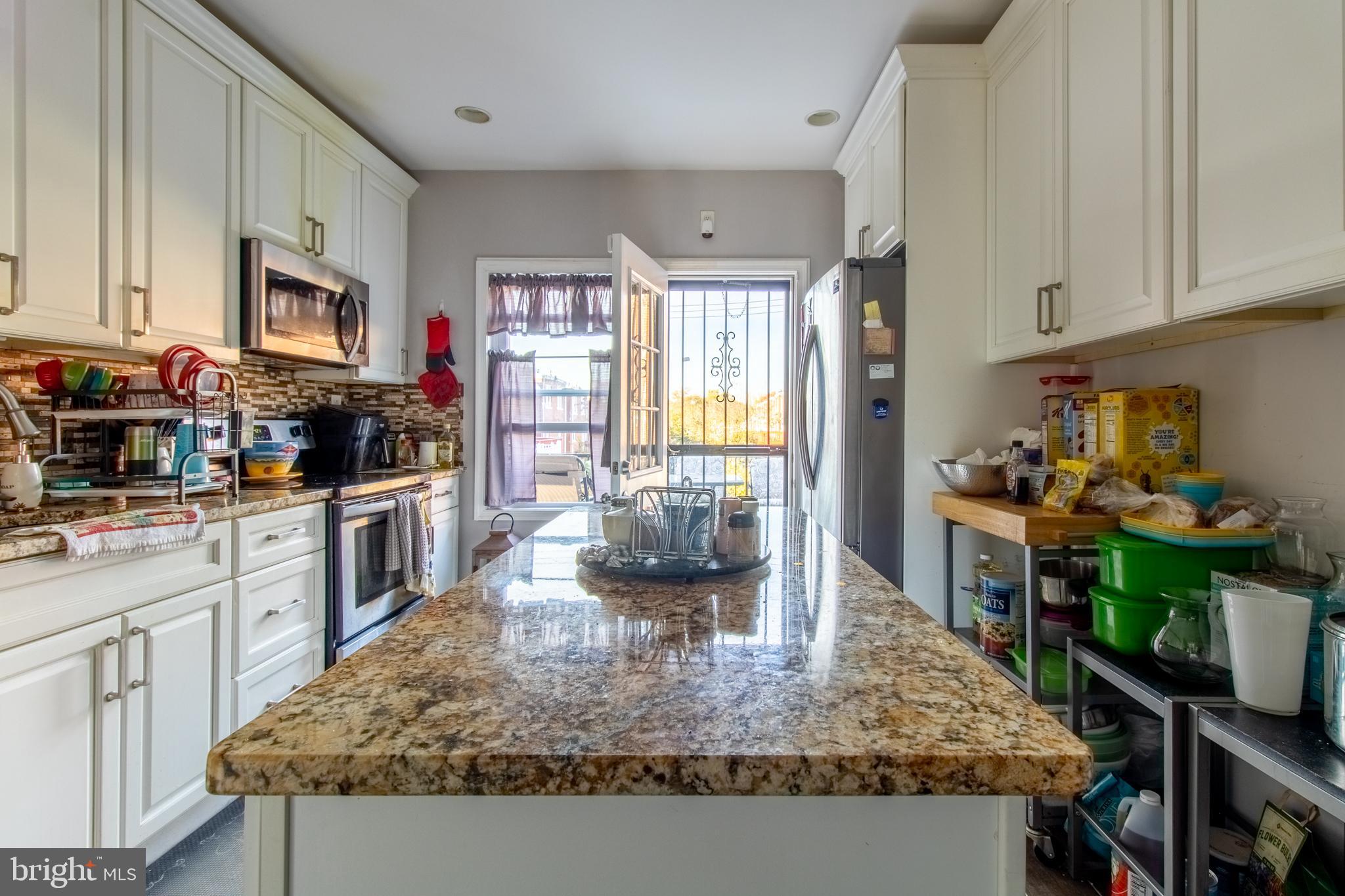 EAST OAK LANE - Residential