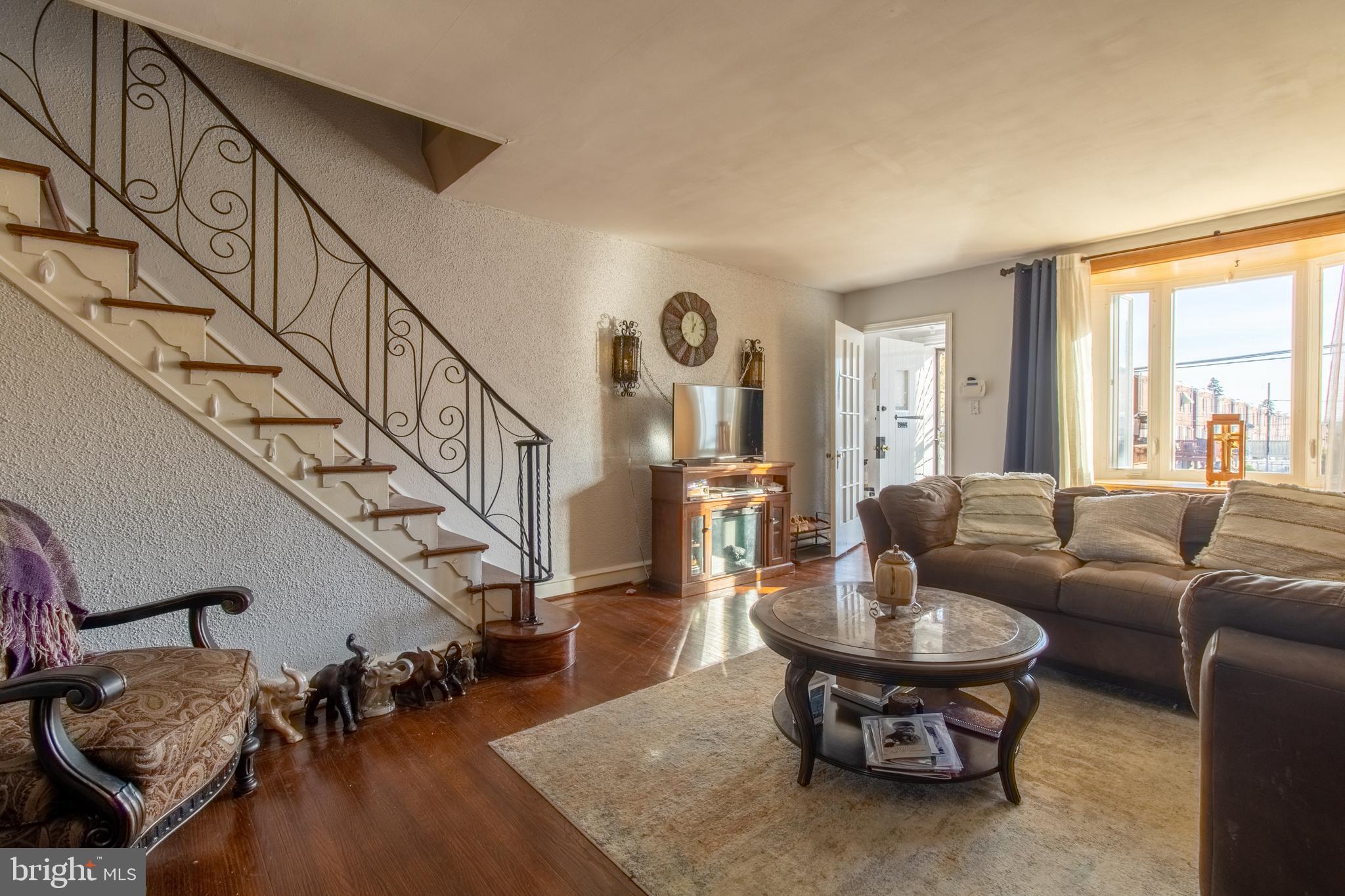 EAST OAK LANE - Residential